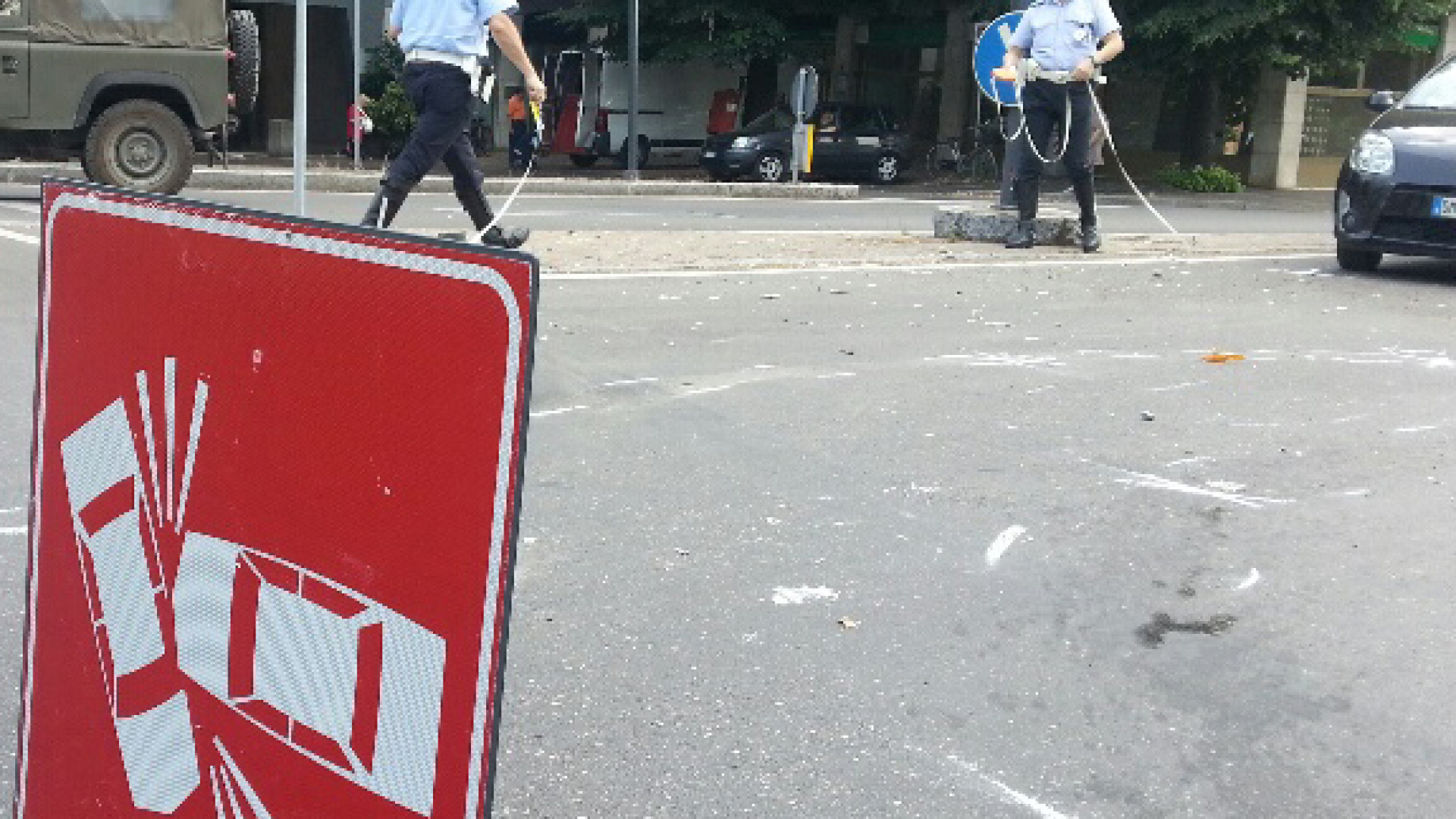 Scontro tra auto a piazzale Milano, disagi al traffico
