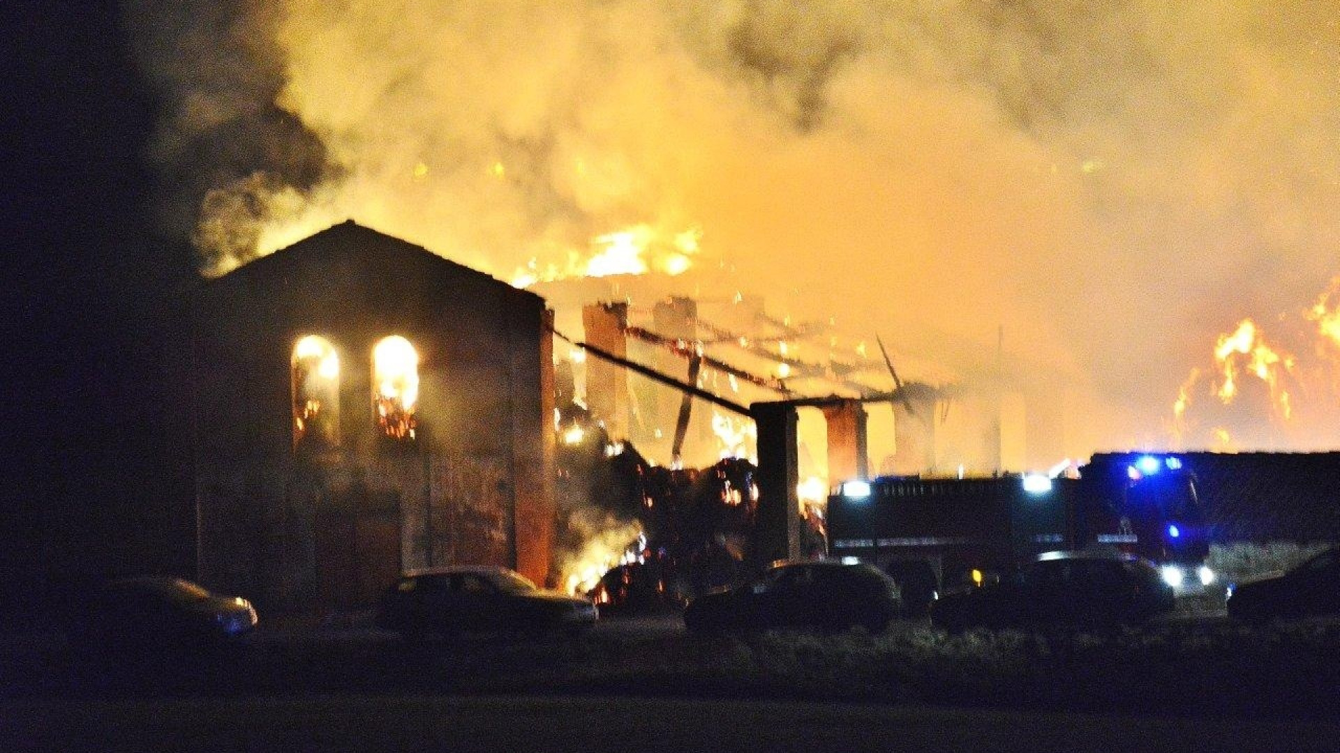Incendio al cascinale. Intervento dei pompieri concluso dopo 36 ore