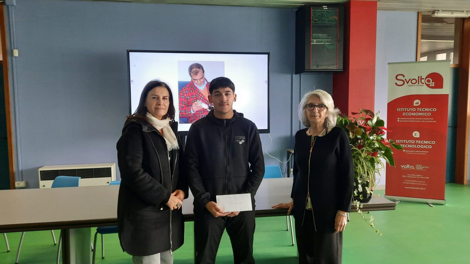 Istituto Volta, a Omar Gabriel Mirko il premio di studio intitolato al professor Valdini