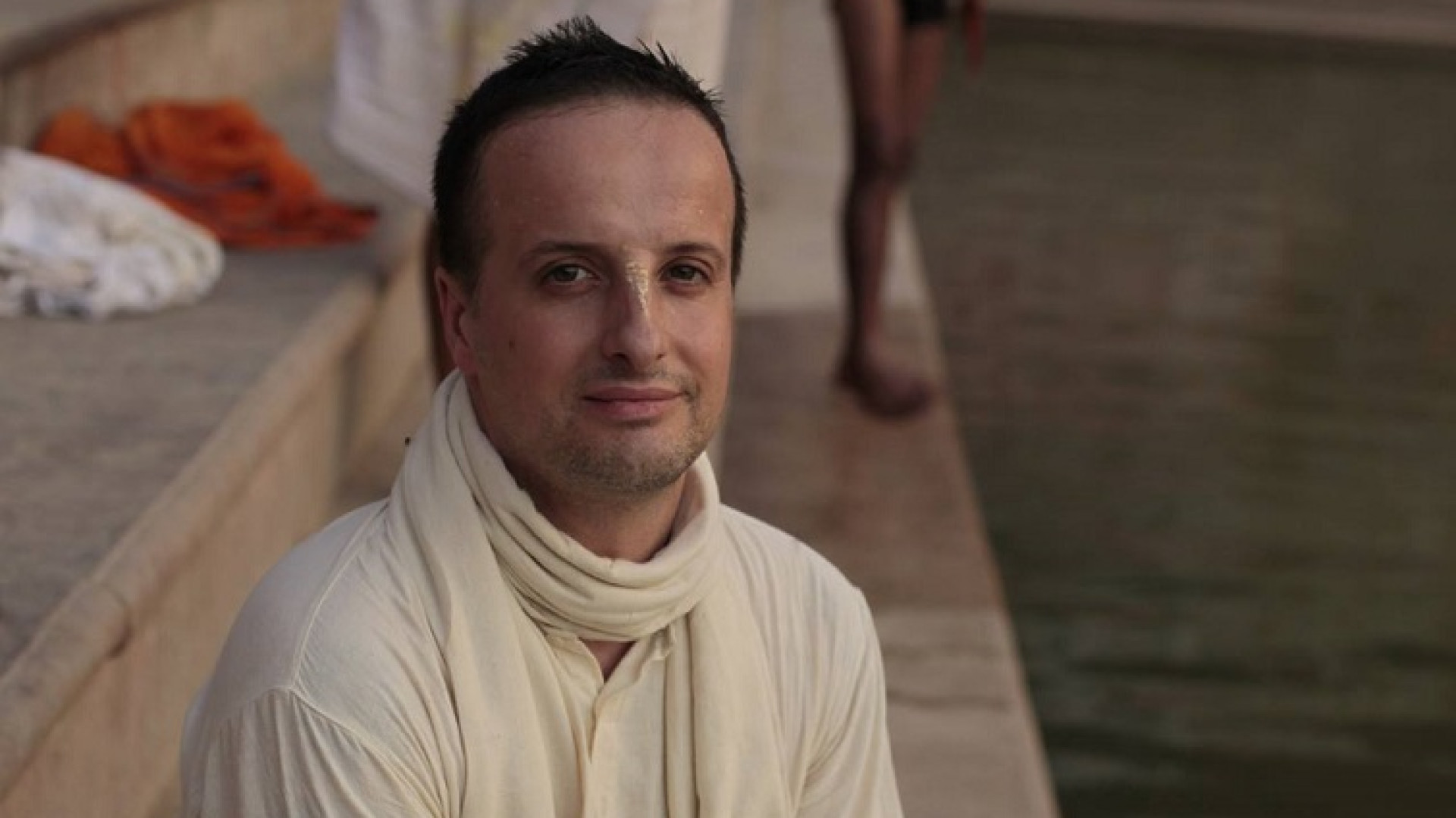 Paolo Muni, piacentino in India: "Più di 20 roghi funebri al giorno per il Covid"