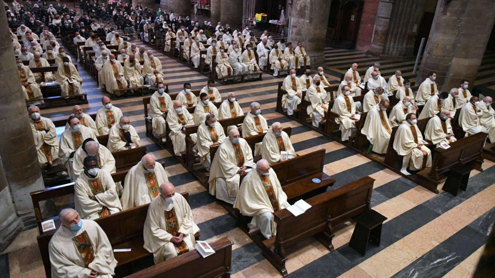 Triduo pasquale: iniziate in Duomo le celebrazioni con la messa del Crisma