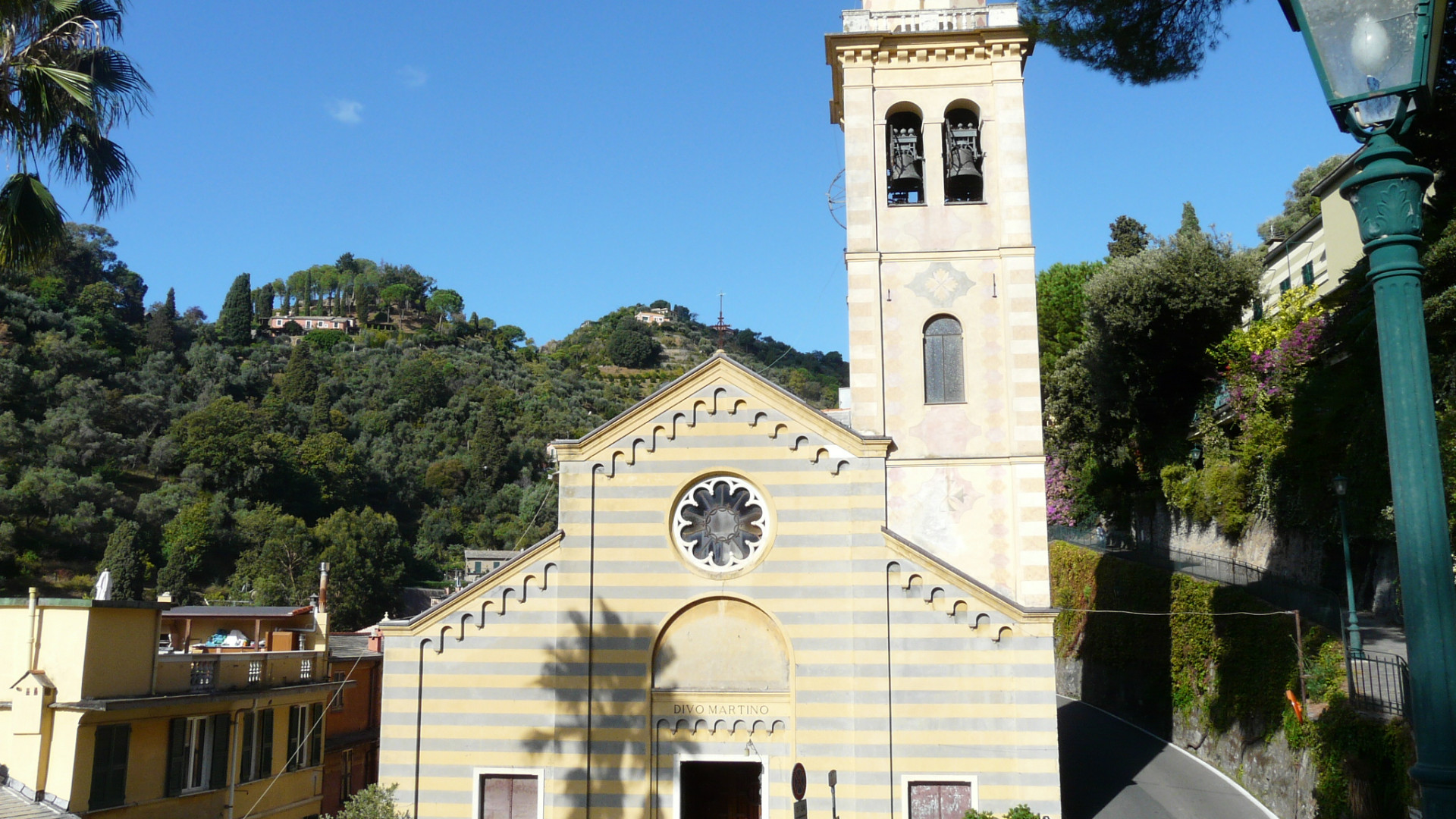 Scavi, il parroco di Portofino denuncia l'imprenditore Malacalza