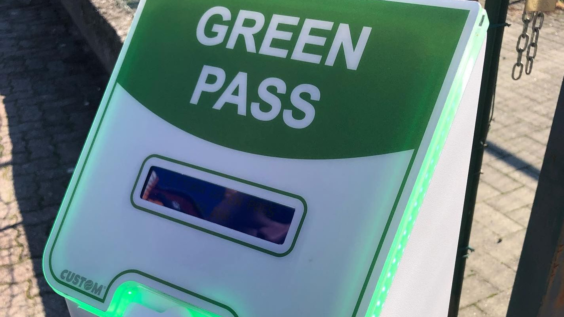 Terza dose, piacentino in attesa del super green pass dall'11 dicembre