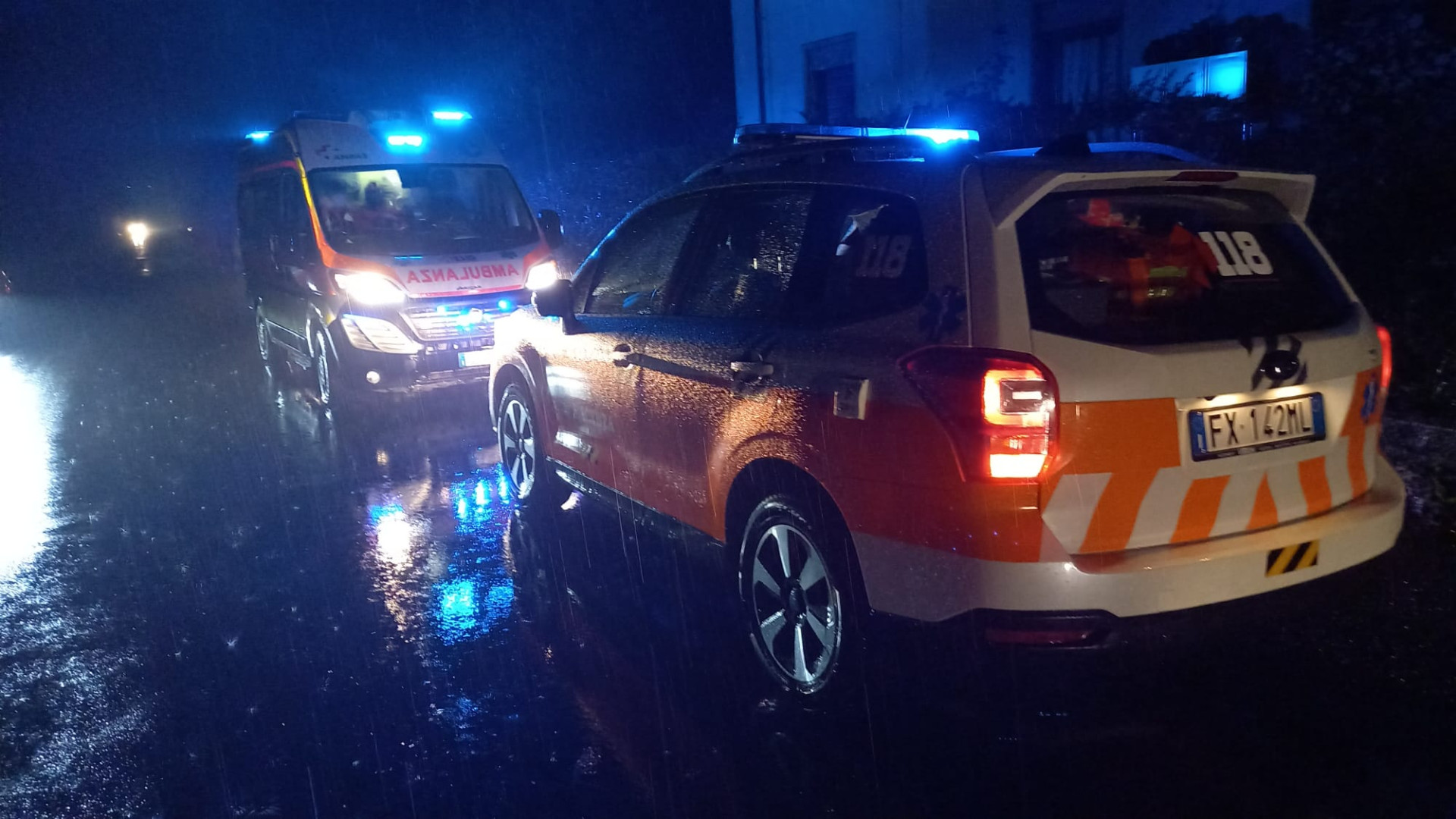 Arresto cardiaco dopo aver mangiato le noci: donna rianimata a Bettola