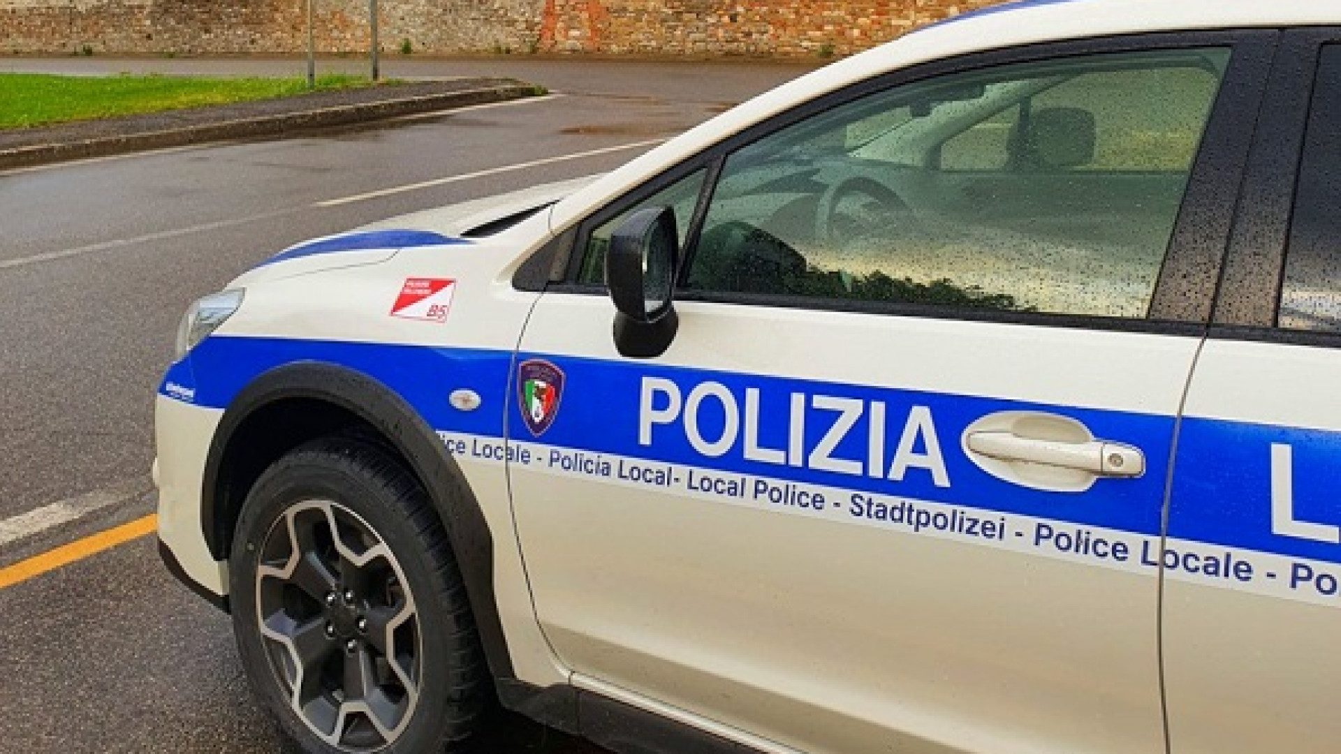Rissa a Carpaneto, due gruppi si affrontano a bottigliate. Si cercano i responsabili