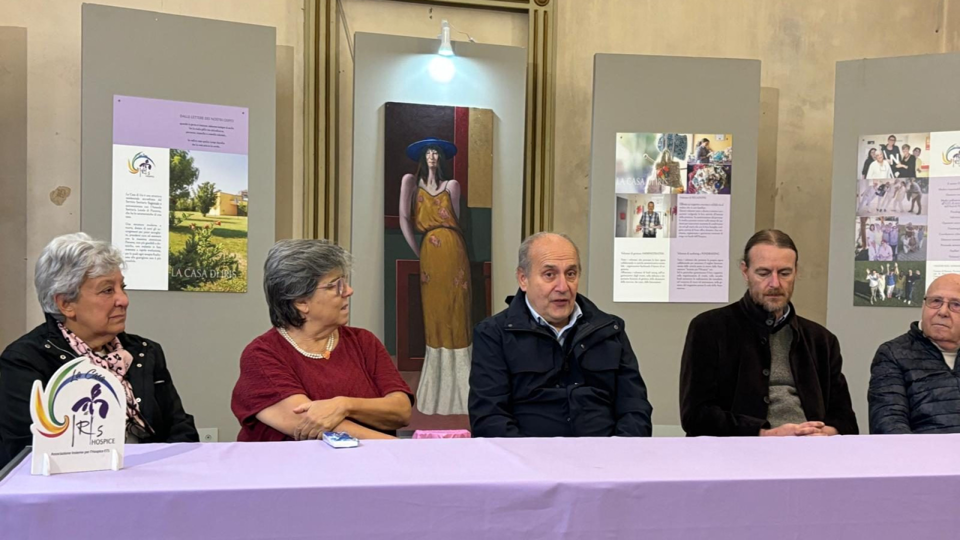"Un quadro per la Casa di Iris", inaugurata la mostra in Santa Chiara