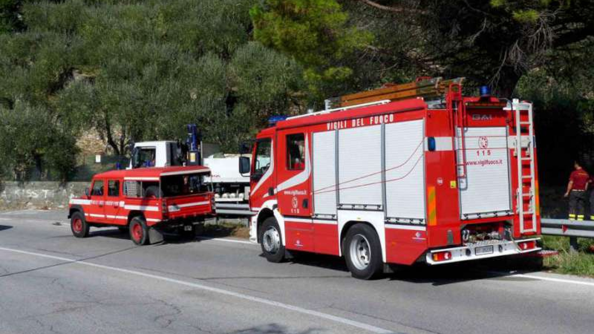 Camionista piacentino schiacciato dal rimorchio a Chiavari. E' grave