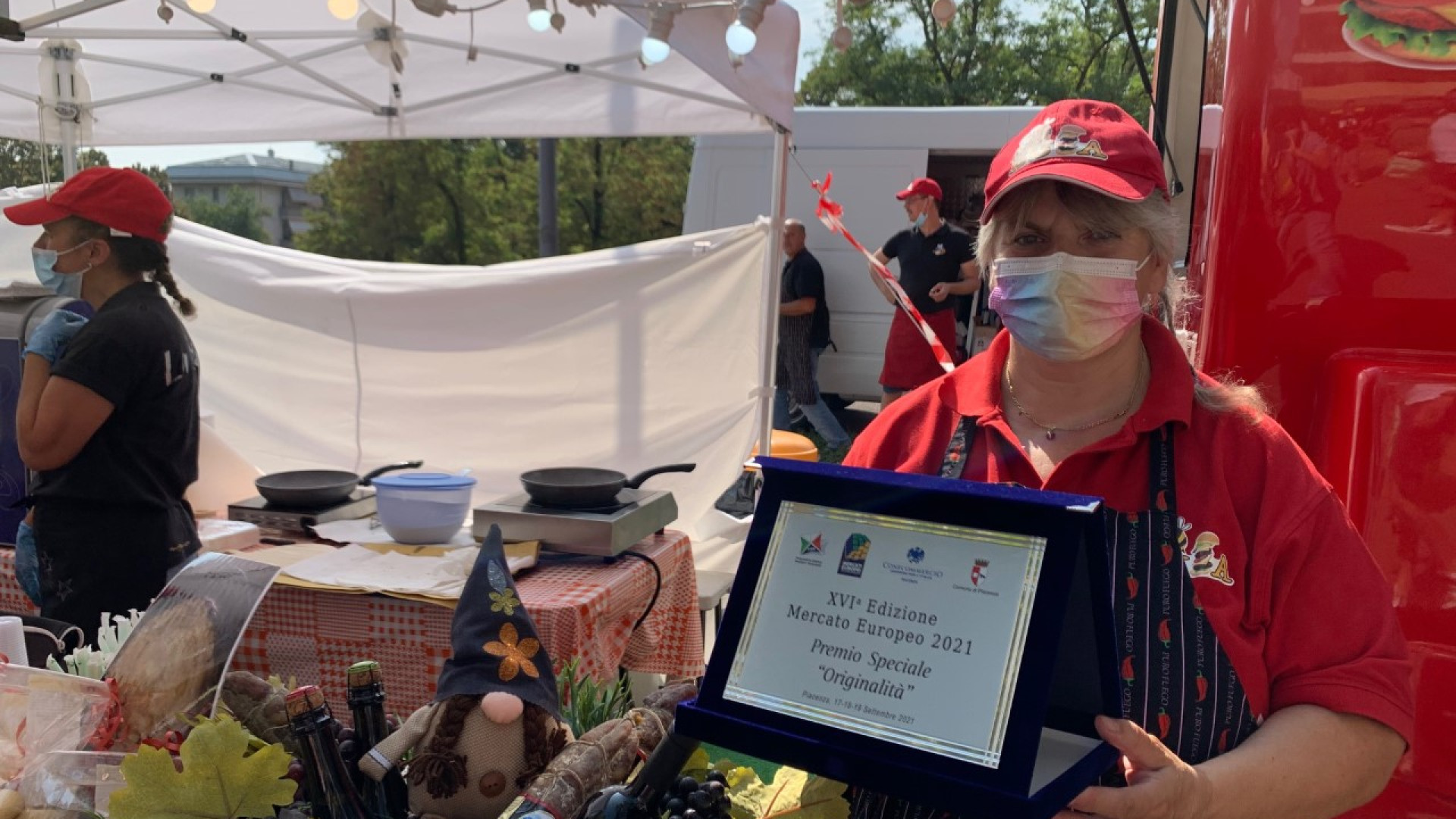 Mercato europeo, premiati i tre banchi più belli: tra loro anche due piacentini