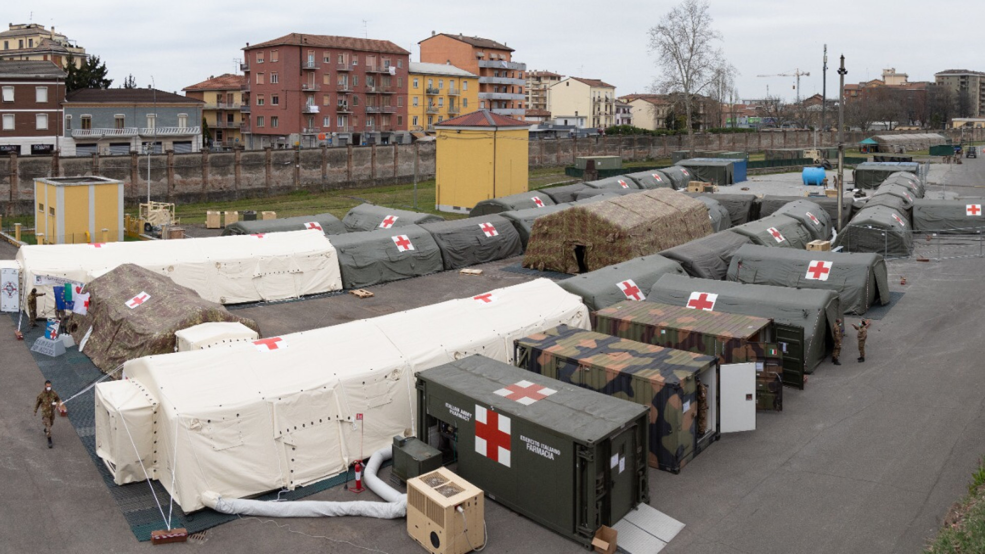 Ospedale da campo all’ex Arsenale operativo, arrivano i primi pazienti