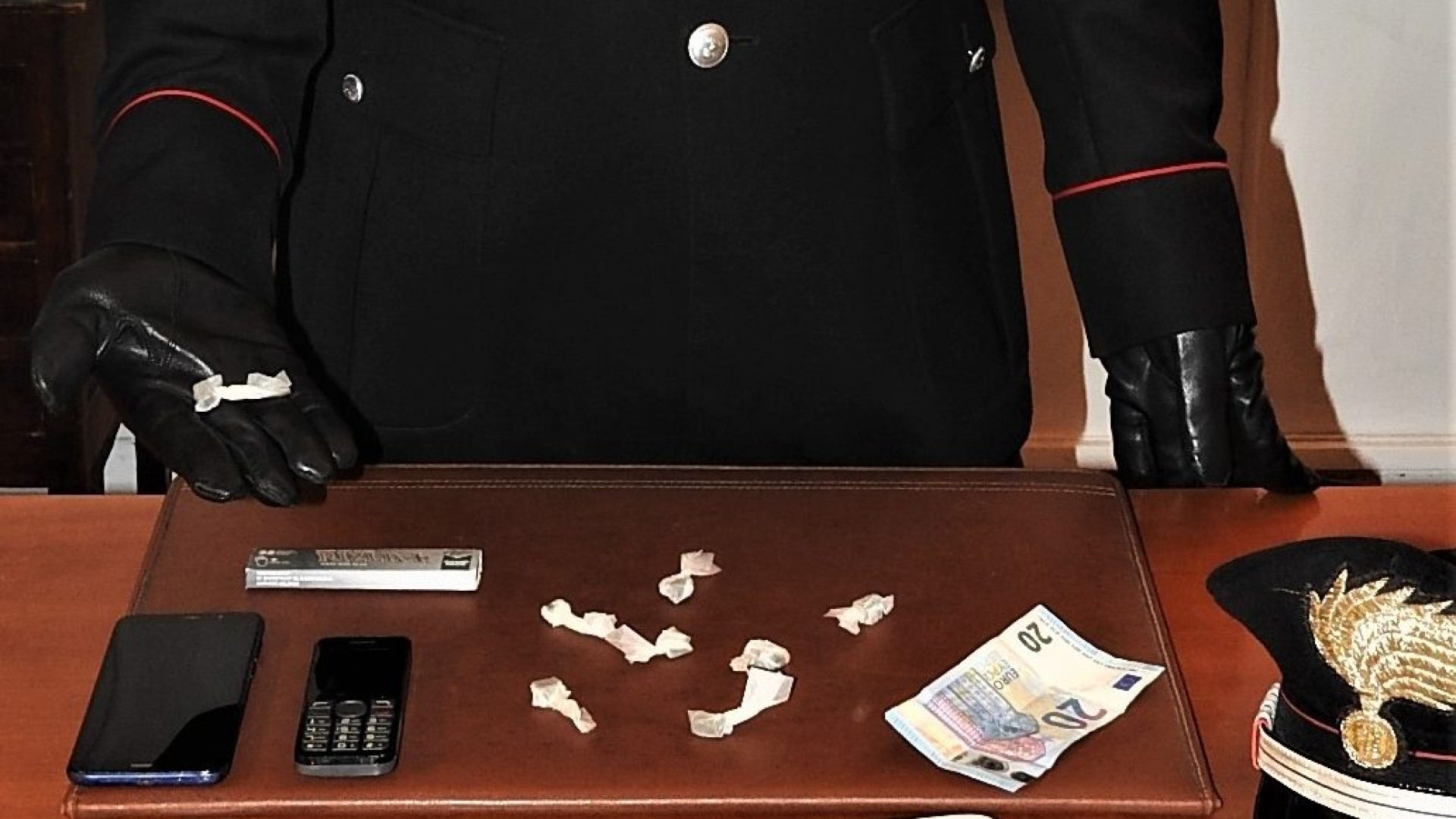 Controlli dei carabinieri, arrestato spacciatore in via Torricella