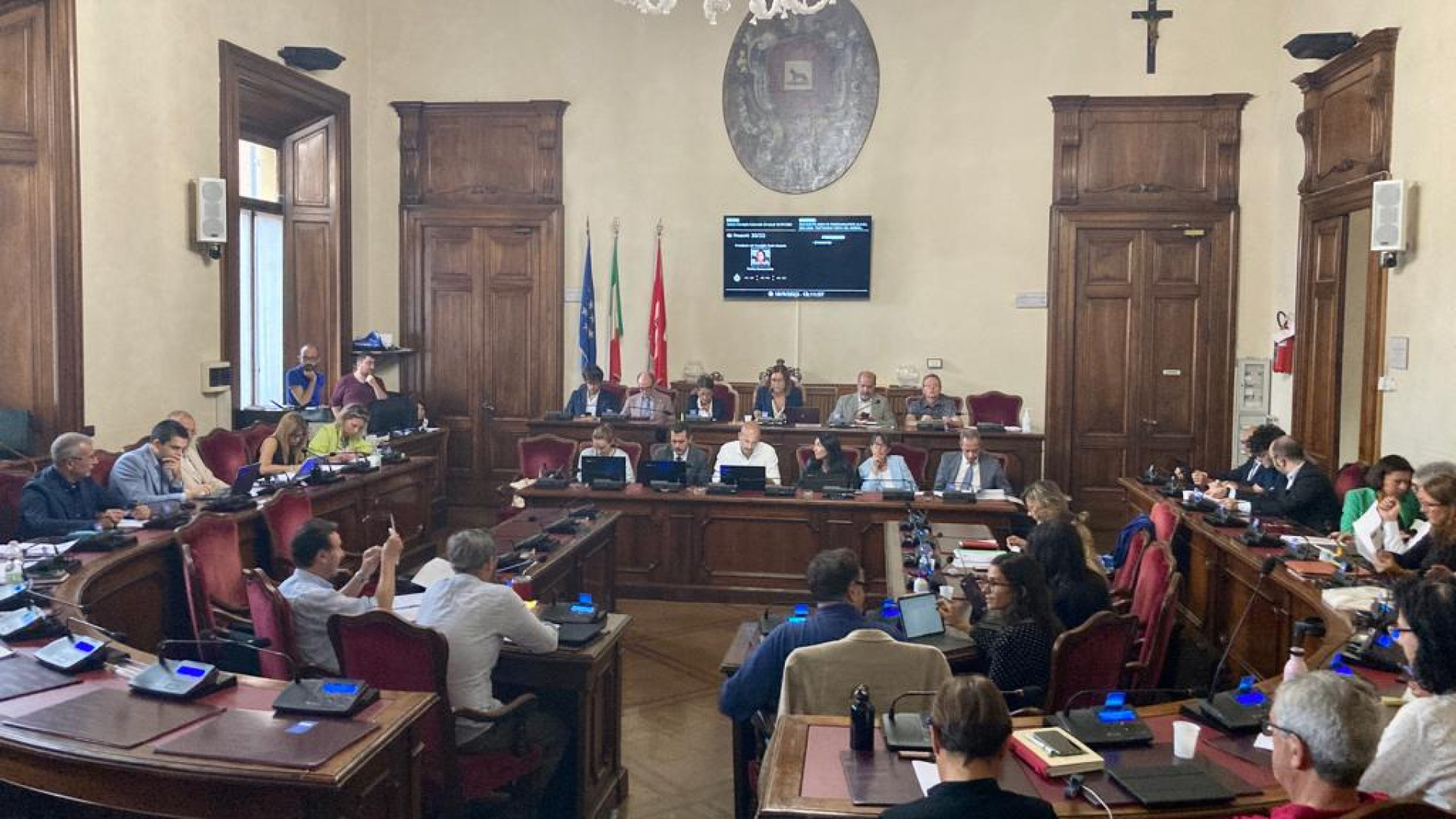 ApP in consiglio: "Sospendere scelte fino al Pug". Fantini: "No, sblocchiamo la città"