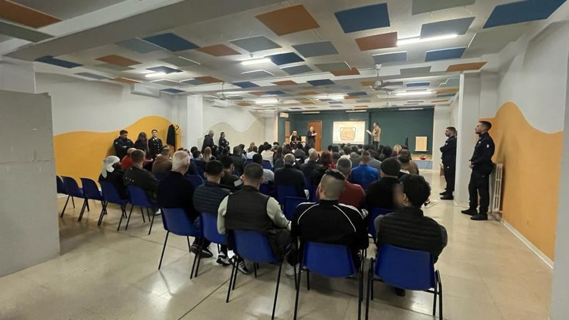 Padri e figli, alle Novate laboratorio di scrittura per detenuti e studenti