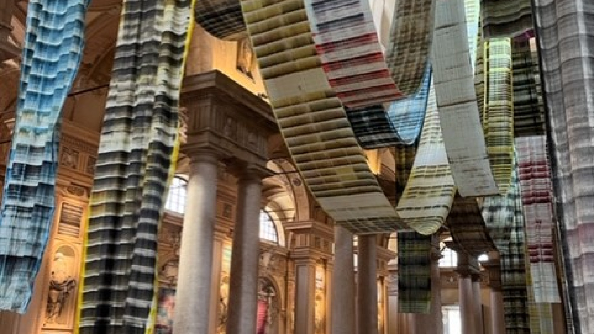 "Un dialogo tra passato e presente". Sant'Agostino colorata dai teli delle rotative
