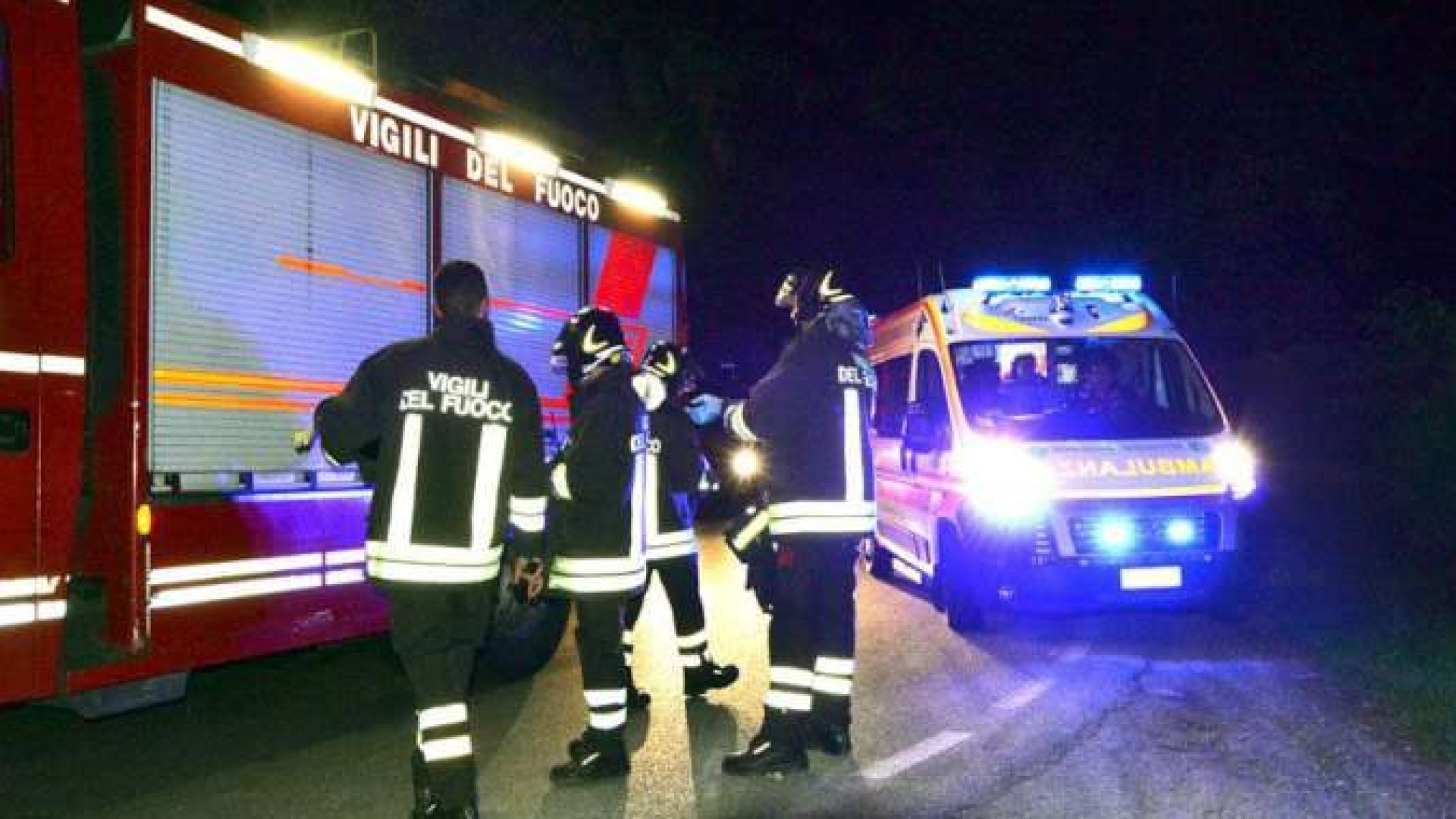 Auto si ribalta nel canale a Caratta. Seriamente ferito il 20enne alla guida