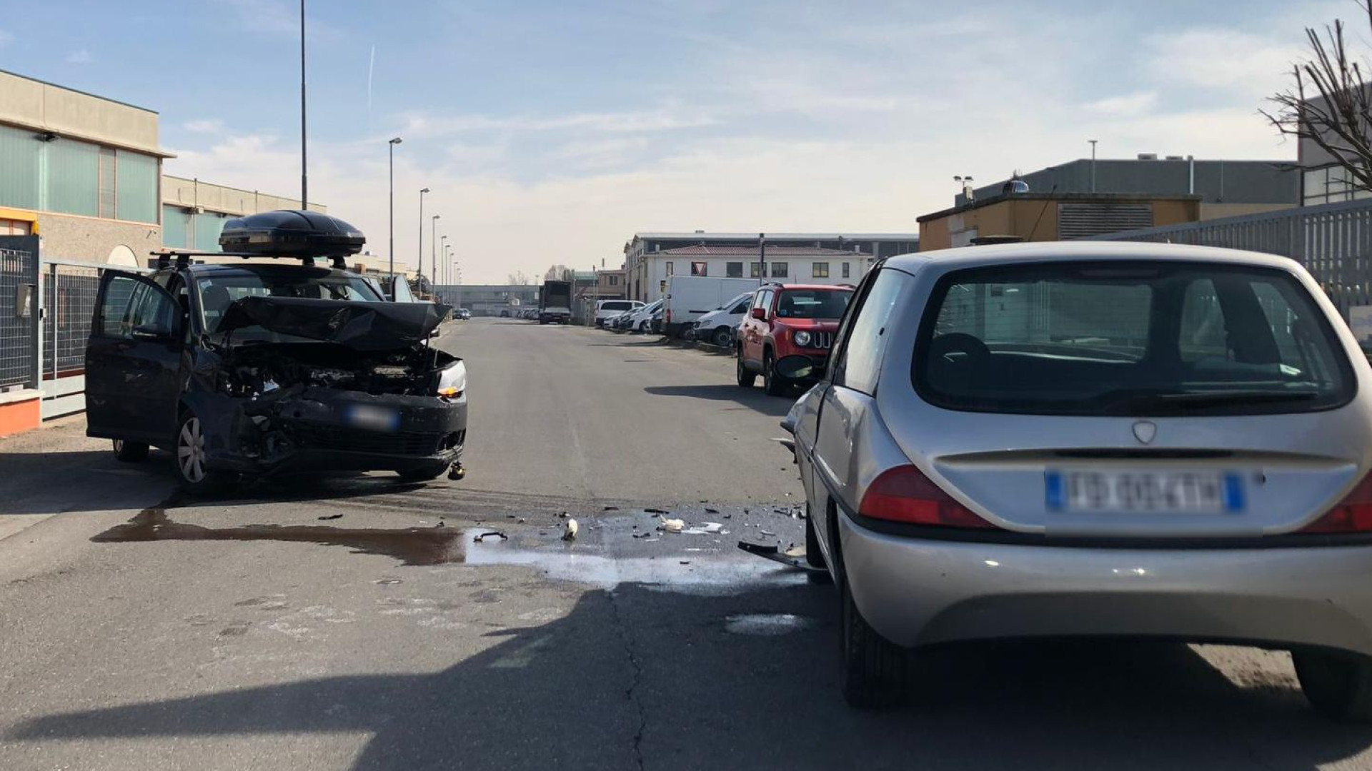 Scontro frontale tra due auto a San Nicolò: ragazza ferita
