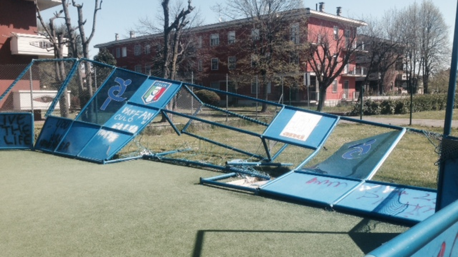 Vandali e degrado al campo "Inzaghi" di San Nicolò