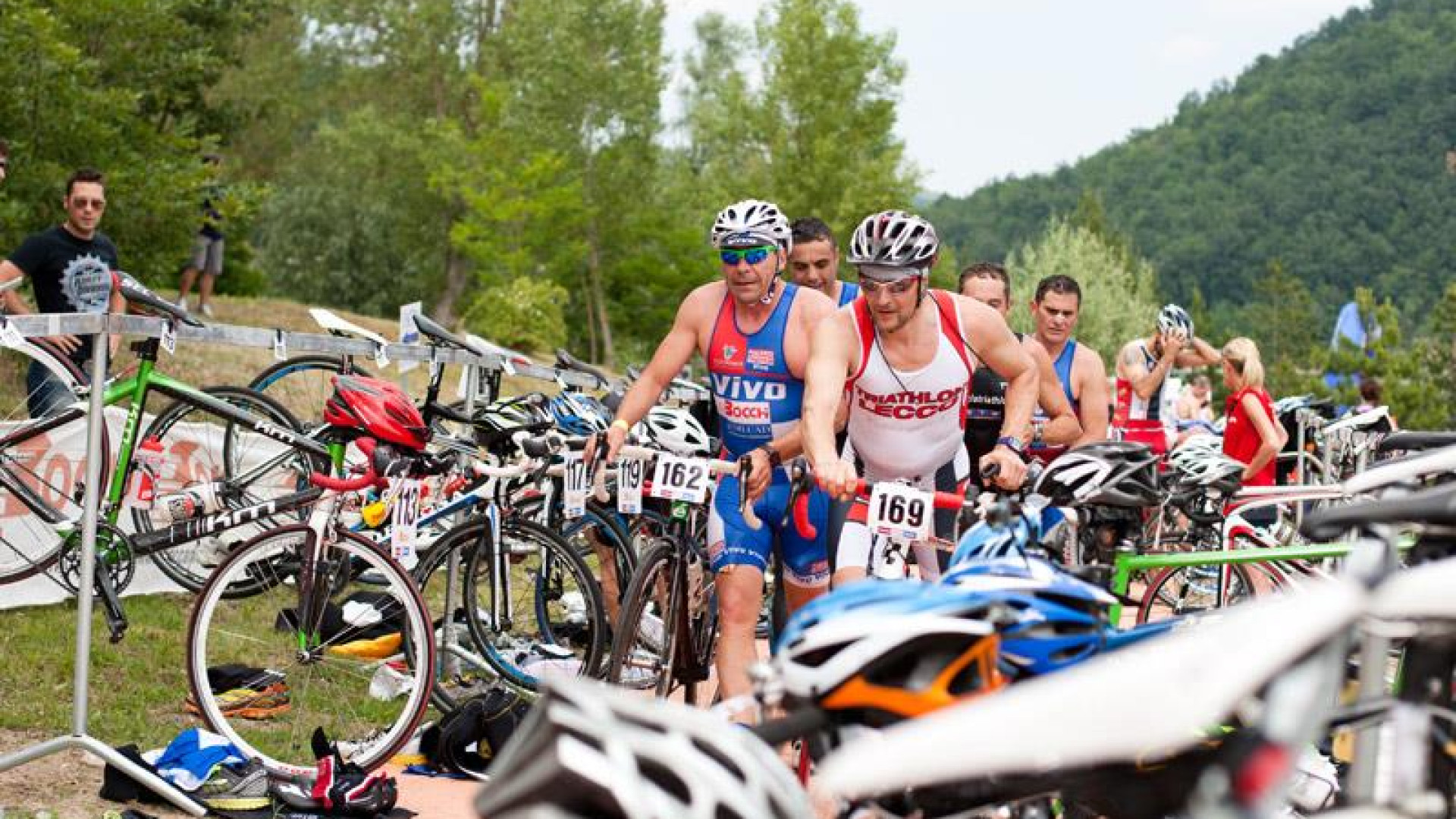 Oltre 200 atleti per il Triathlon Sprint: favorita la piacentina Tania Molinari