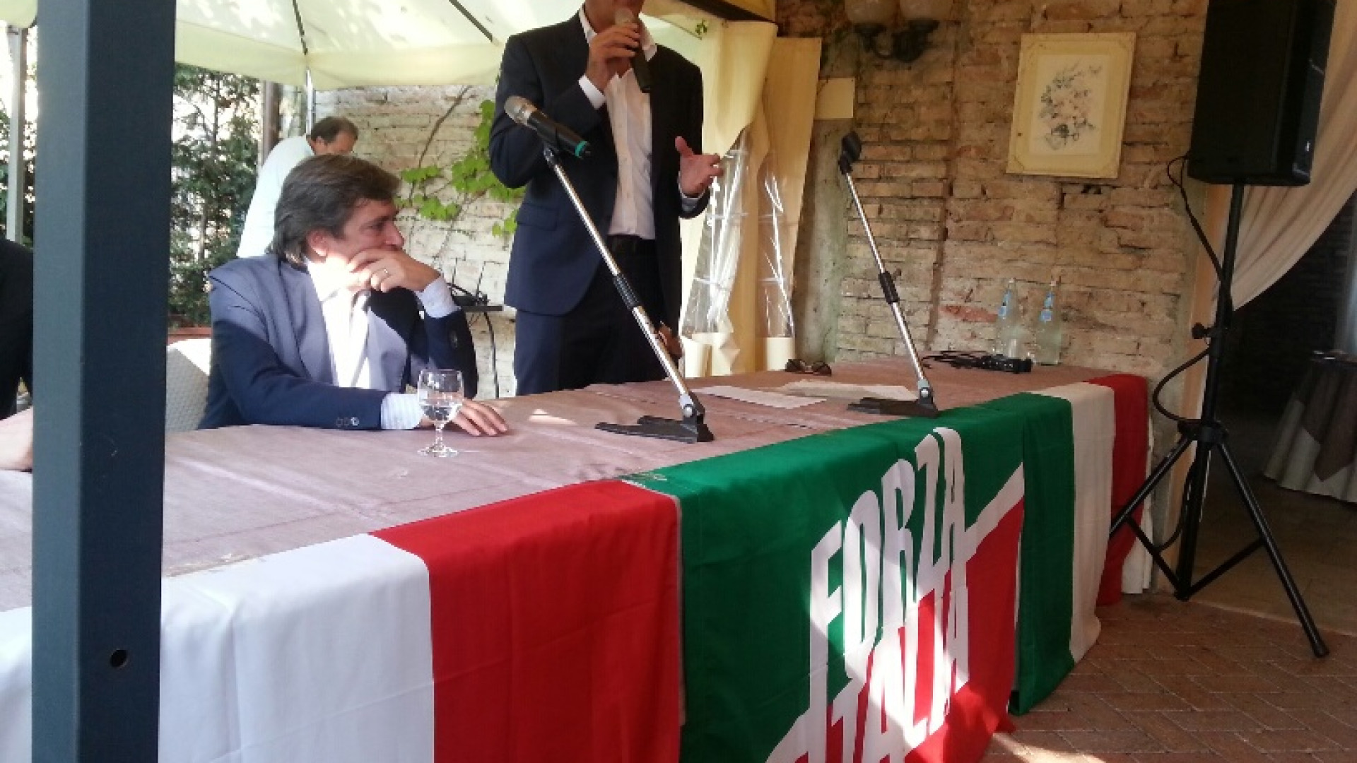 A Caorso rinasce Forza Italia, Callori: "Il Pdl è passato". Berlusconi non chiama