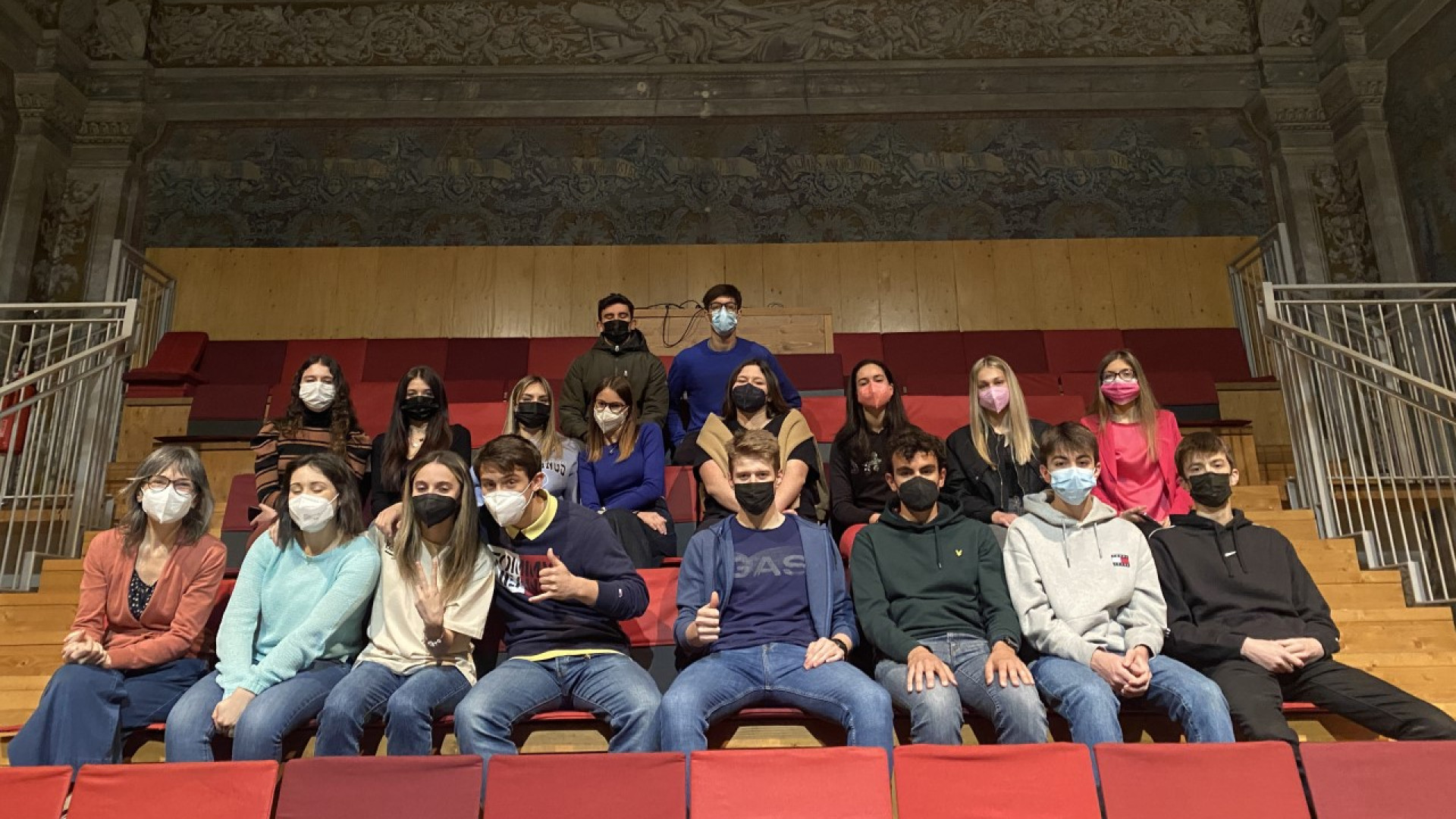 Studenti del Gioia portano in scena l'enigma di Gino e Fausto, campioni di ciclismo