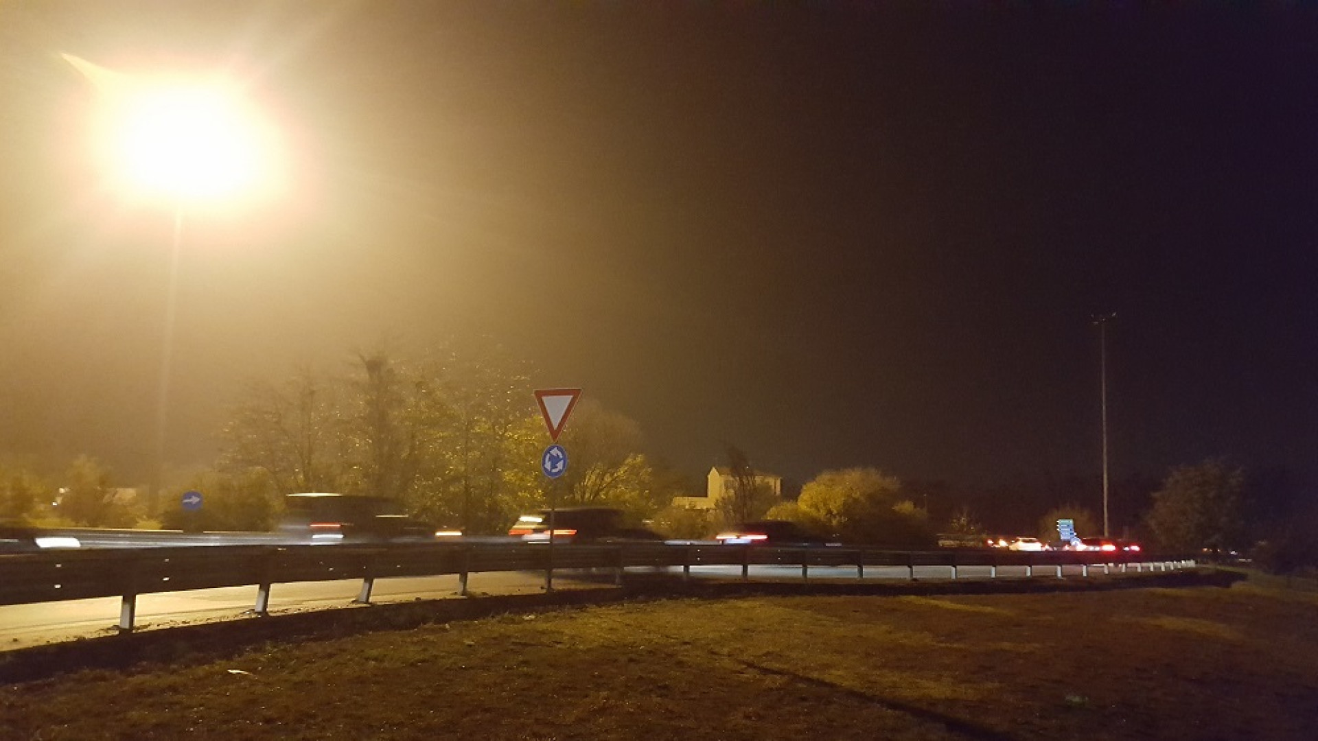 La rotonda della Galleana torna ad essere parzialmente illuminata