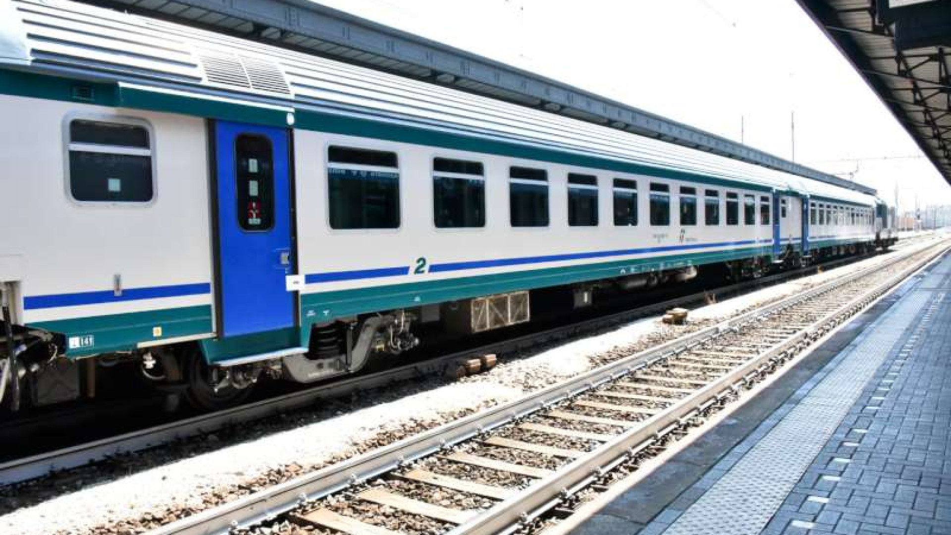 "Eliminata la fermata a Piacenza di due Frecce". La Regione contro Trenitalia