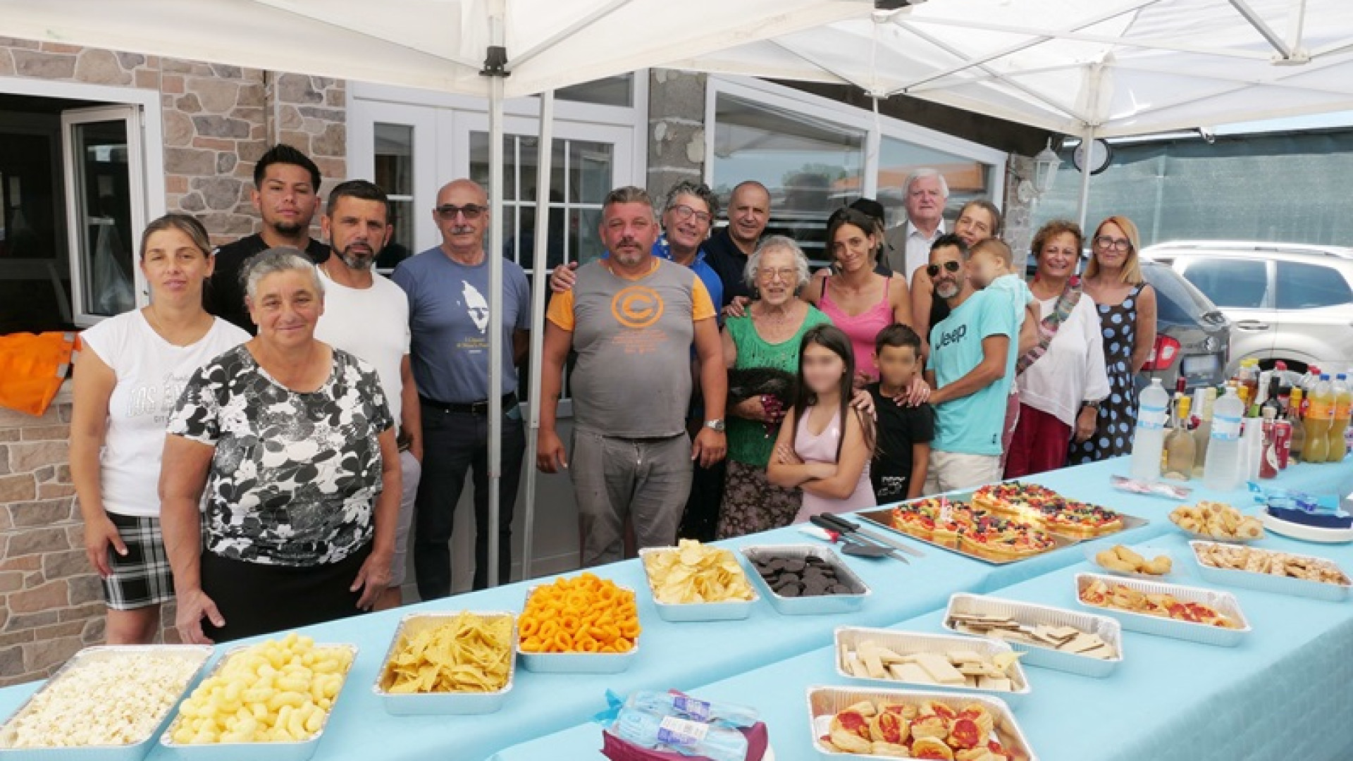 Castel San Giovanni, la storica volontaria ritorna e riceve l'abbraccio dei sinti