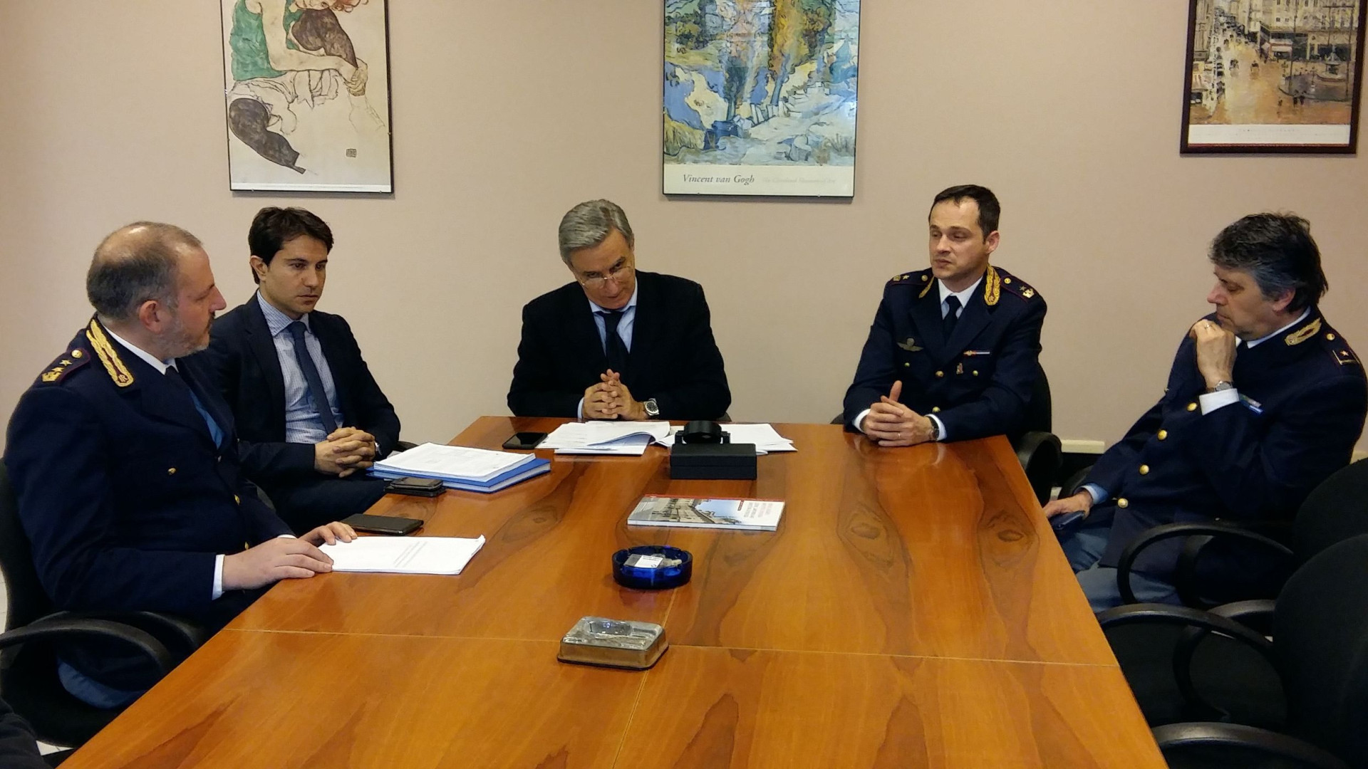 Polizia, controlli in aumento. Nel 2015 identificate oltre 18mila persone