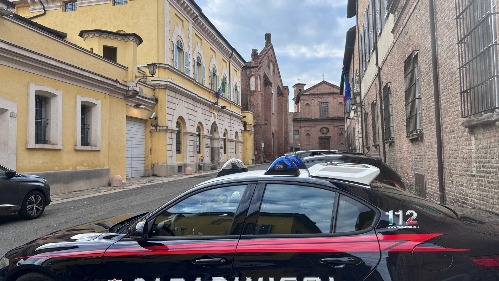Accoltellamento dopo una lite per futili motivi: un arresto per tentato omicidio