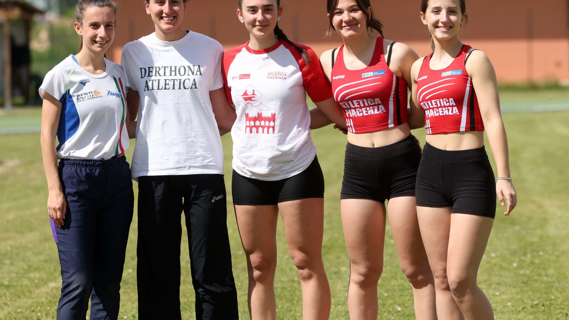 Atletica, bottino di 15 medaglie per i biancorossi al Meeting primaverile