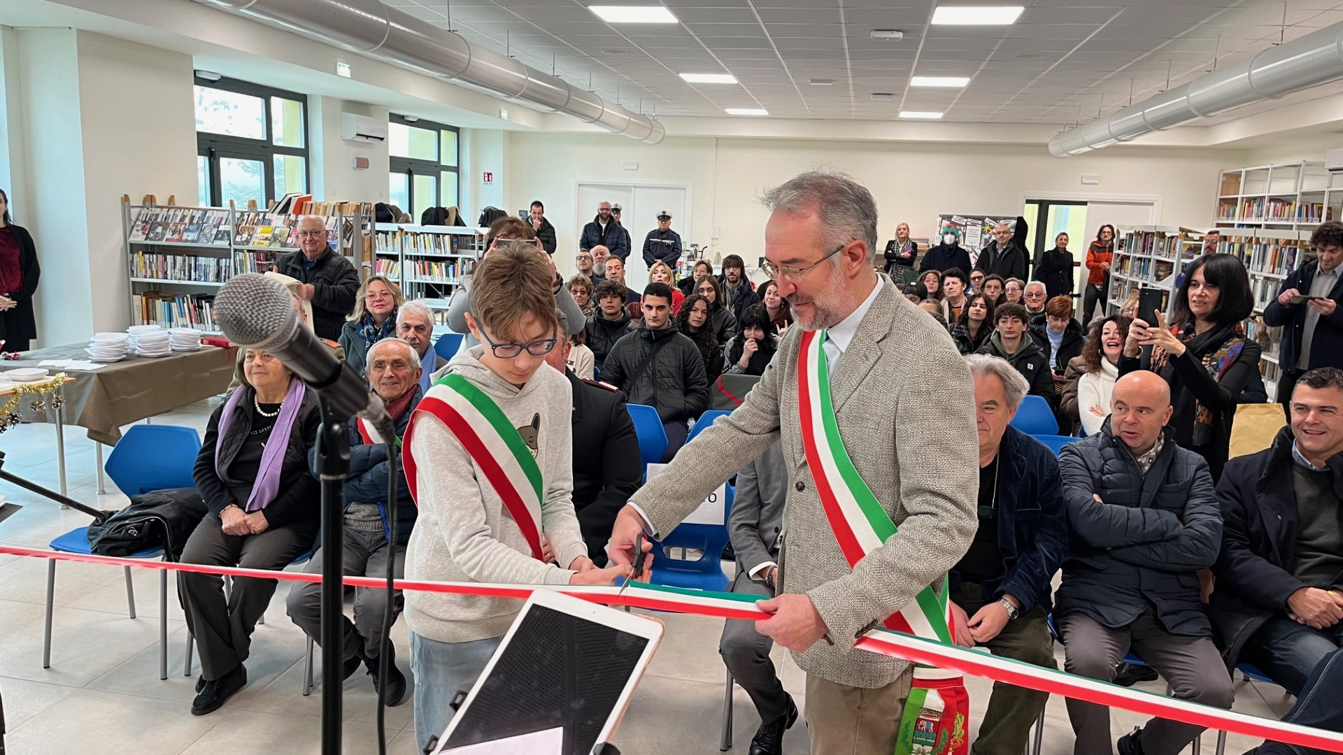 Gossolengo, inaugurata la biblioteca civica e scolastica. "Luogo di cultura per tutti"