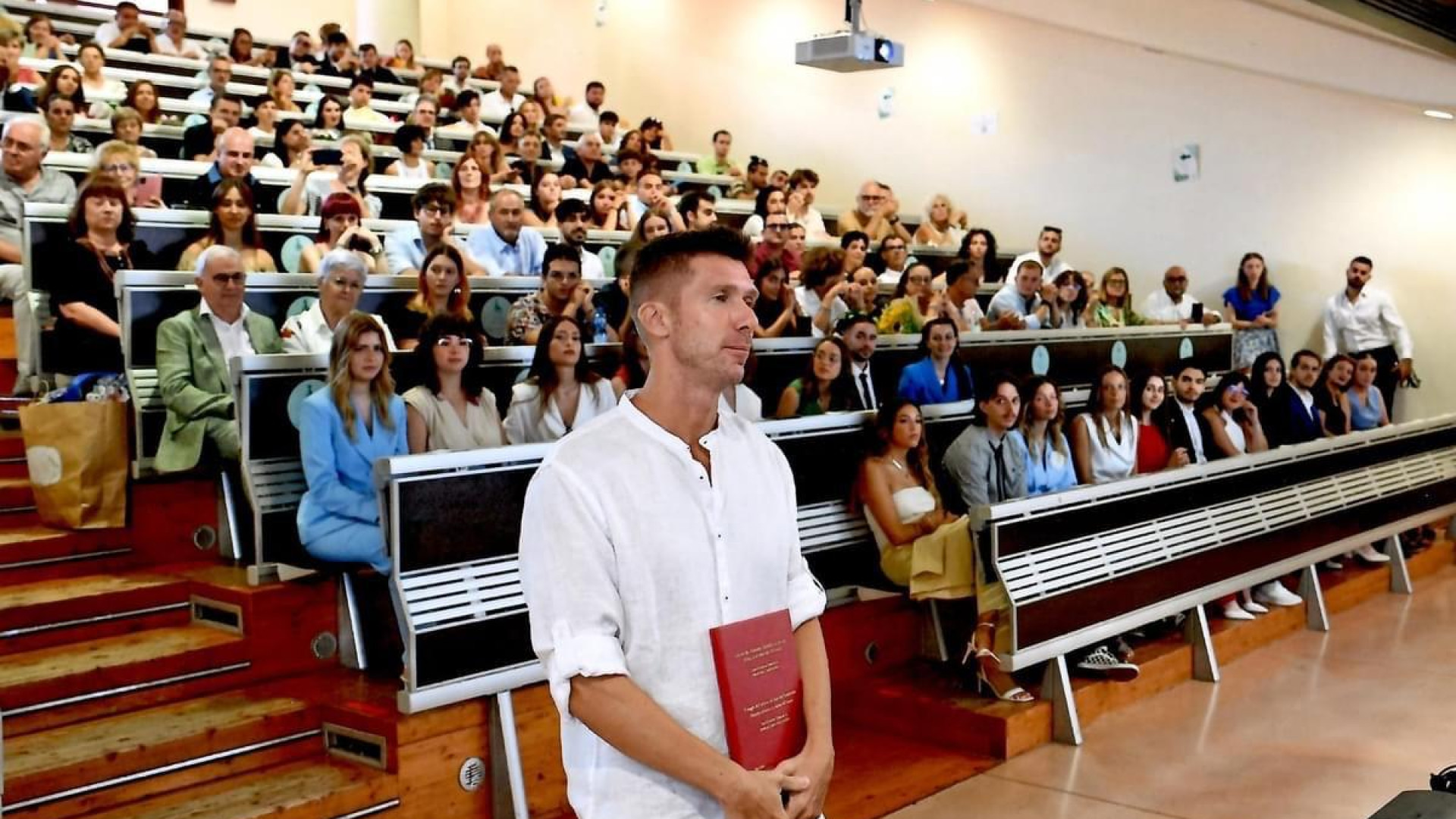La laurea in Comunicazione mentre sconta l'ergastolo per omicidio