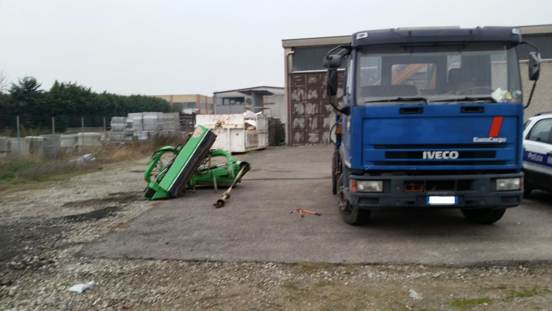 Trovato camion rubato: a bordo attrezzi agricoli di dubbia provenienza