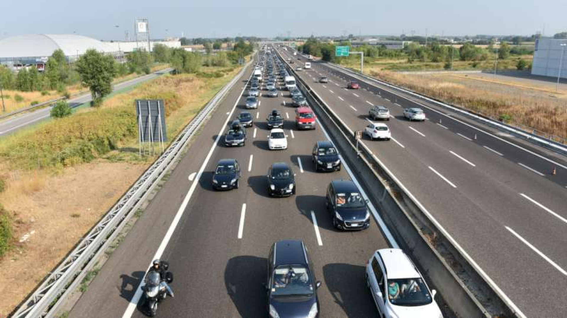 Week-end da "bollino nero": traffico intenso in autostrada