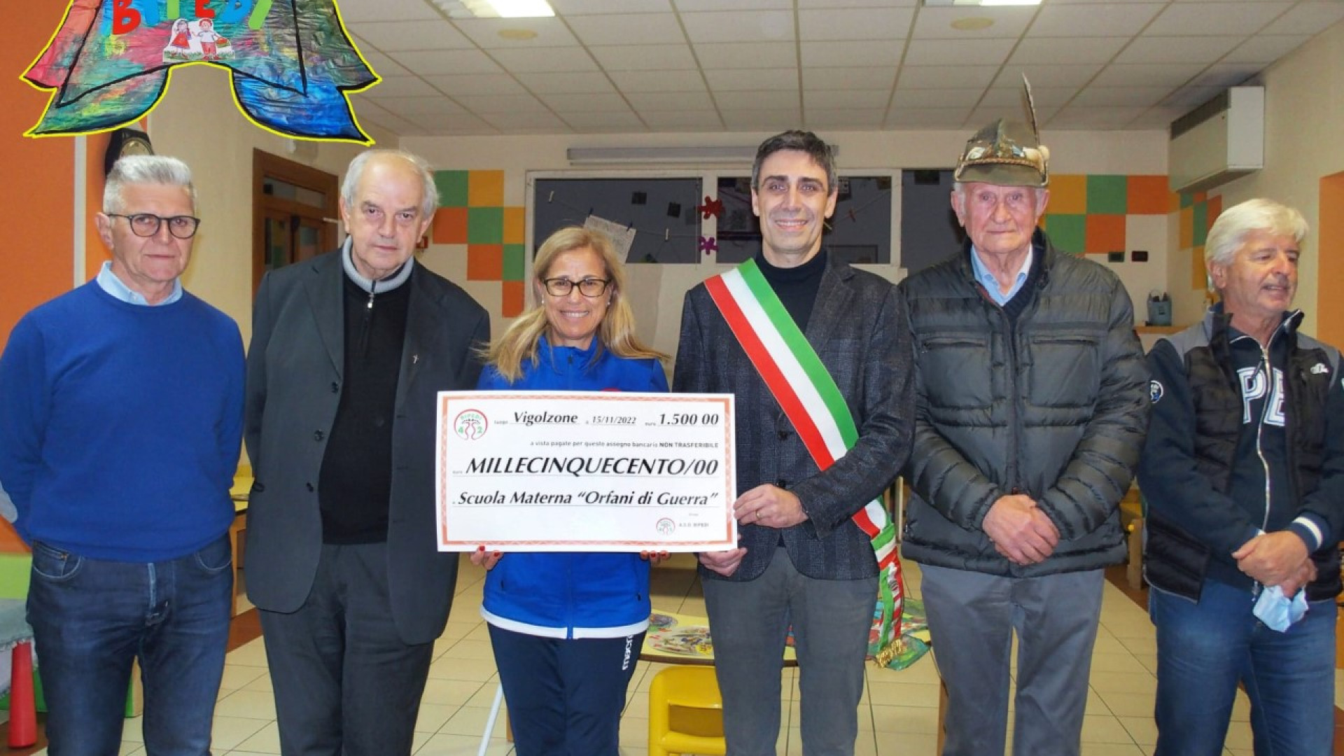 Vigolzone, i "Bipedi" donano alla scuola i proventi della Marcia dell'alpino