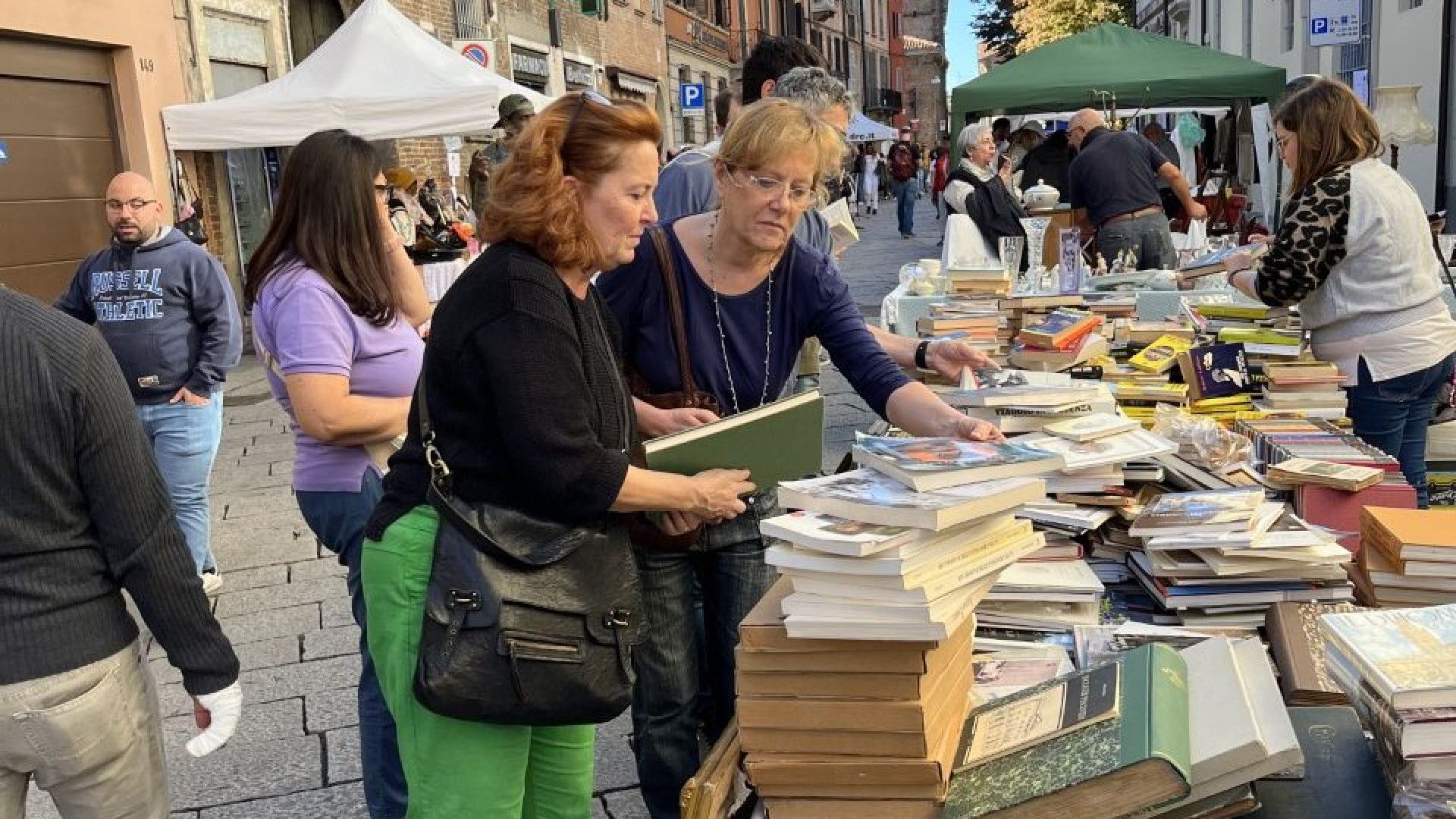 I Matti da Galera fanno ancora centro: successo per la festa in via Roma e dintorni