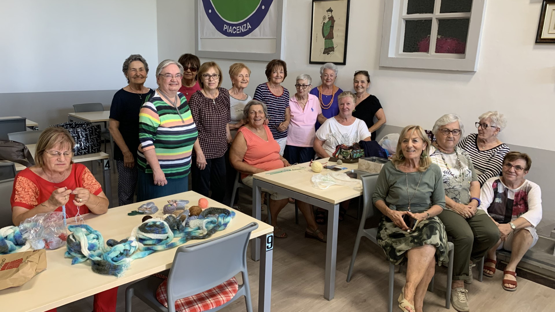 "Le mani delle donne": ogni martedì si lavora a maglia insieme per la solidarietà