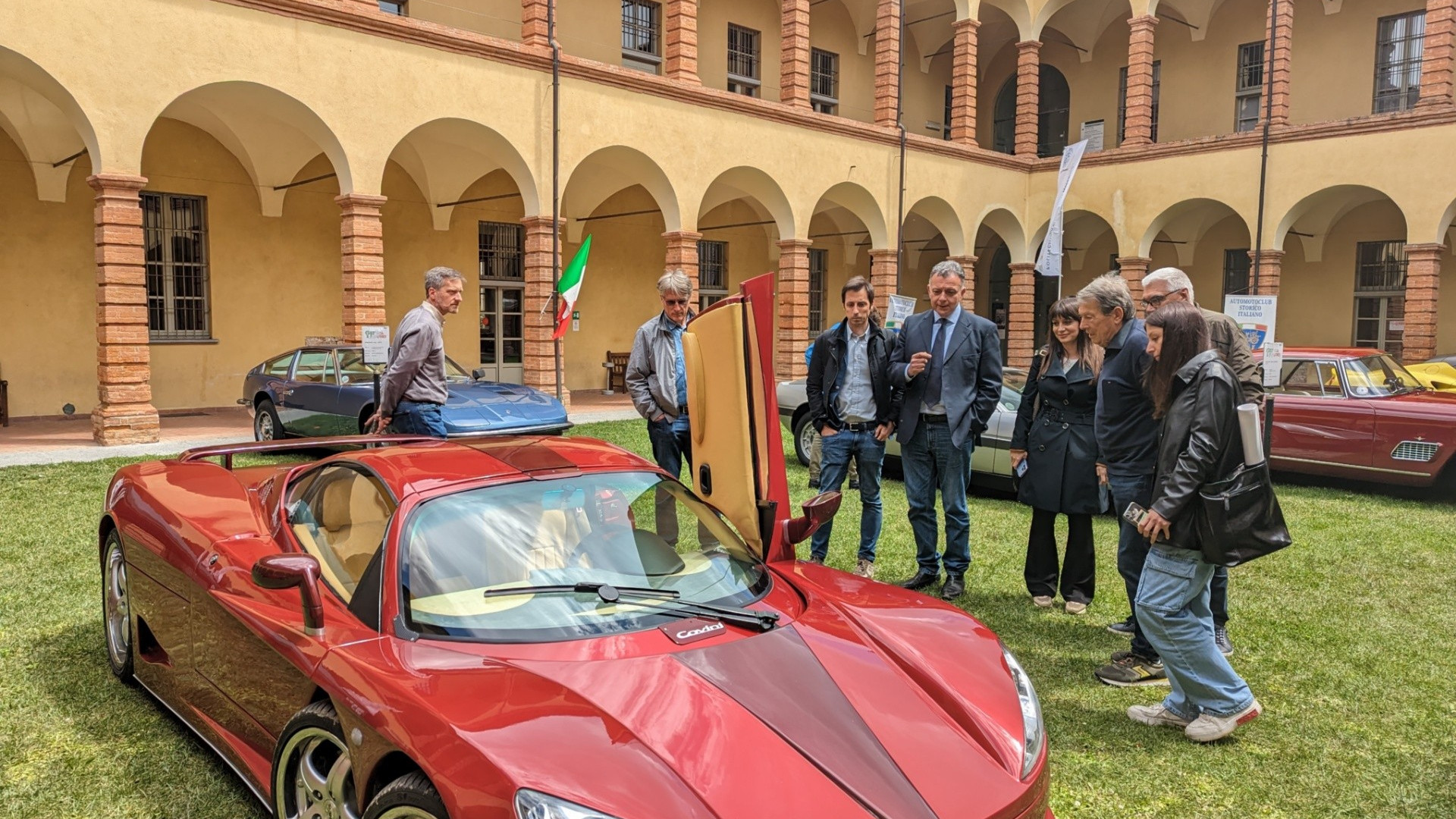 "Cultura e motori", un fine settimana dedicato alle auto d'epoca al Politecnico