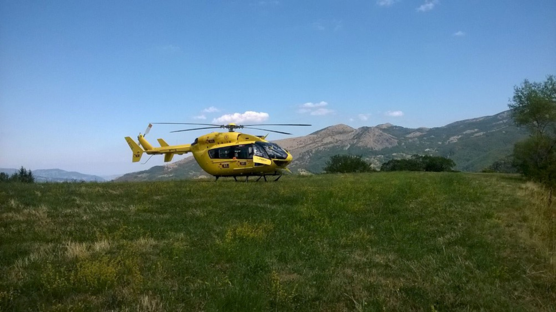 Grave ciclista caduto a Traschio di Ottone, interviene l'eliambulanza