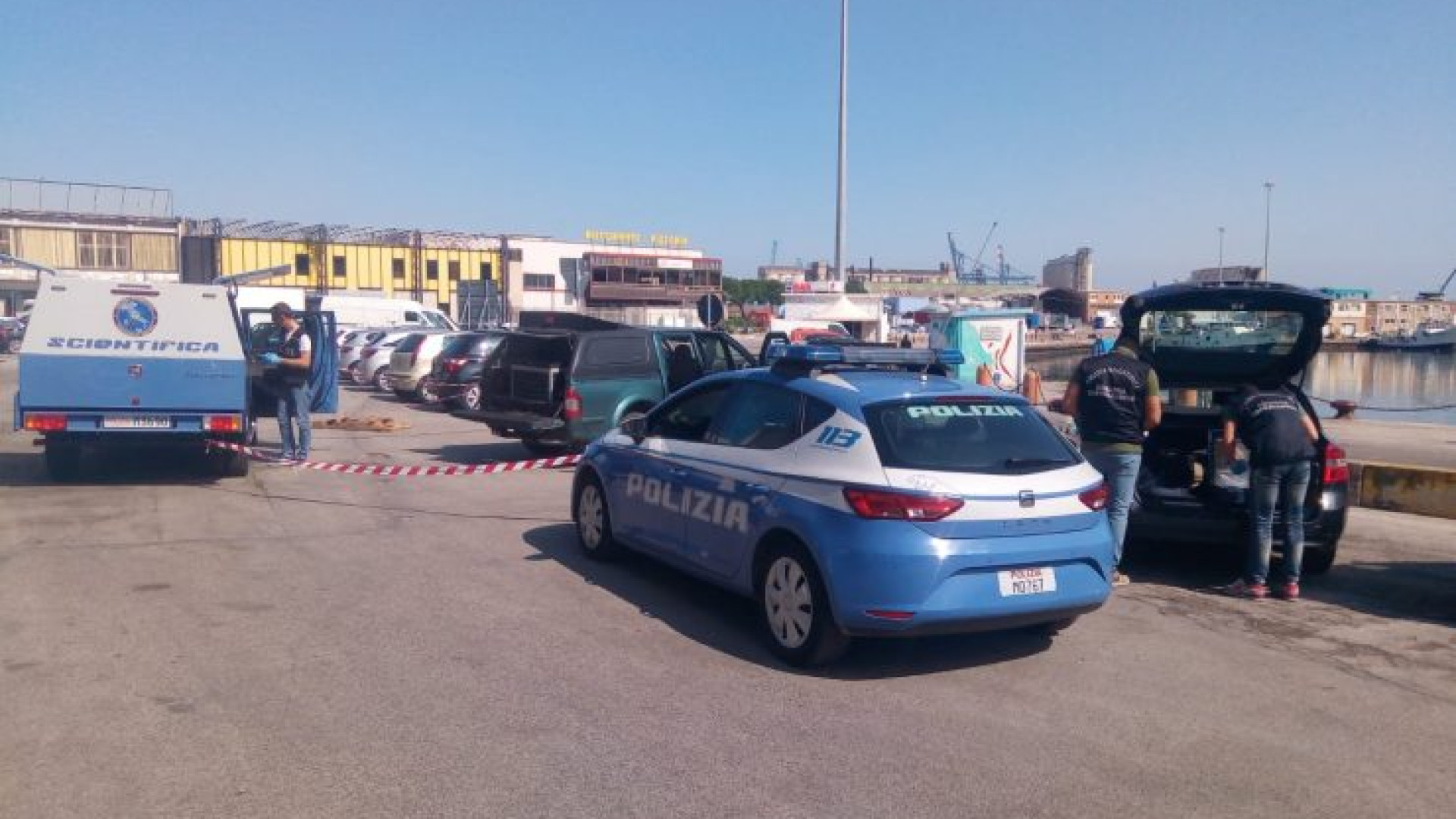 Ritrovata ad Ancona l'auto di Gian Paolo Bertuzzi. Sotto i sedili posteriori una lama insanguinata