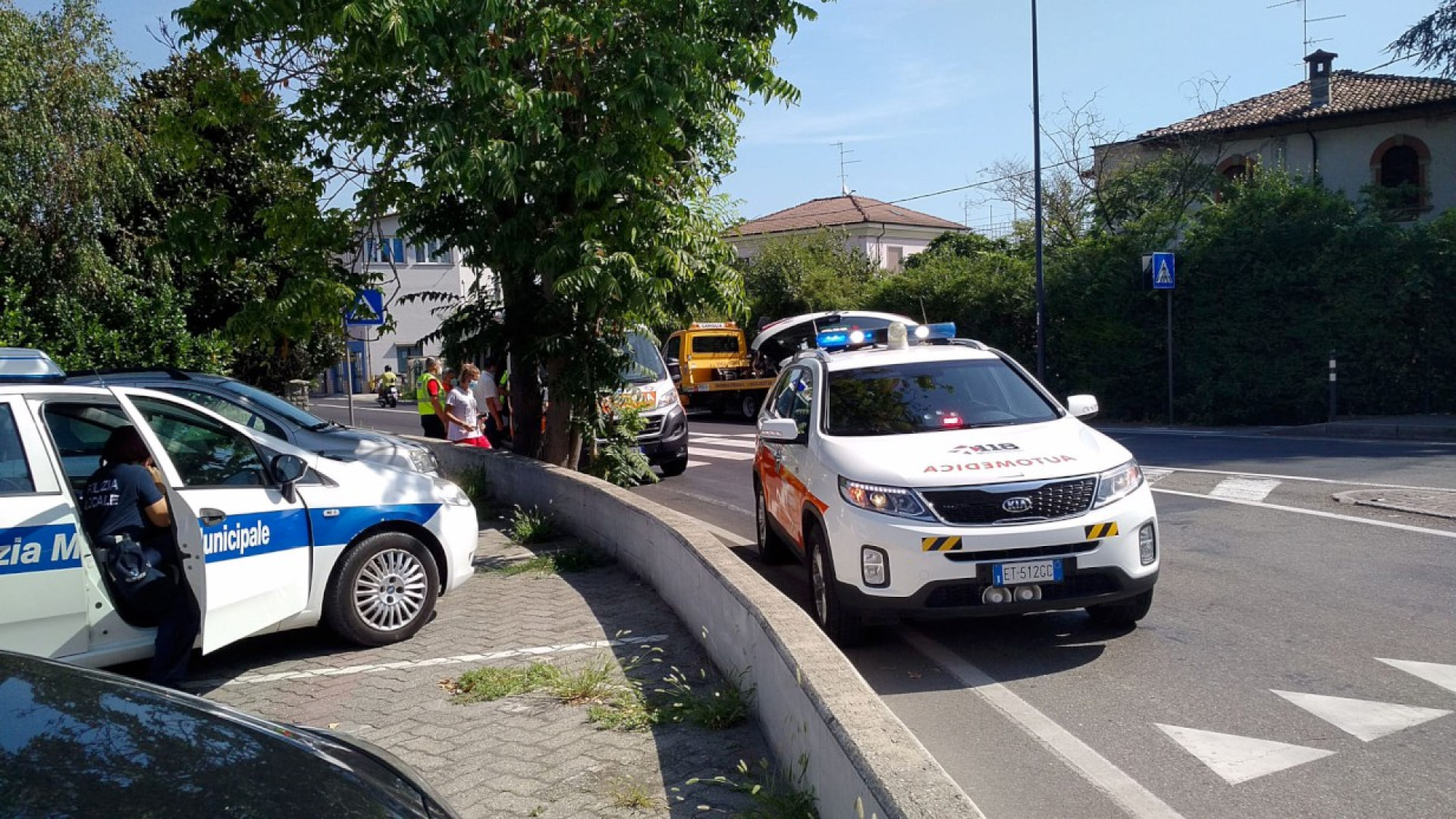 Castel San Giovanni: scontro tra un'auto e una moto, un ferito