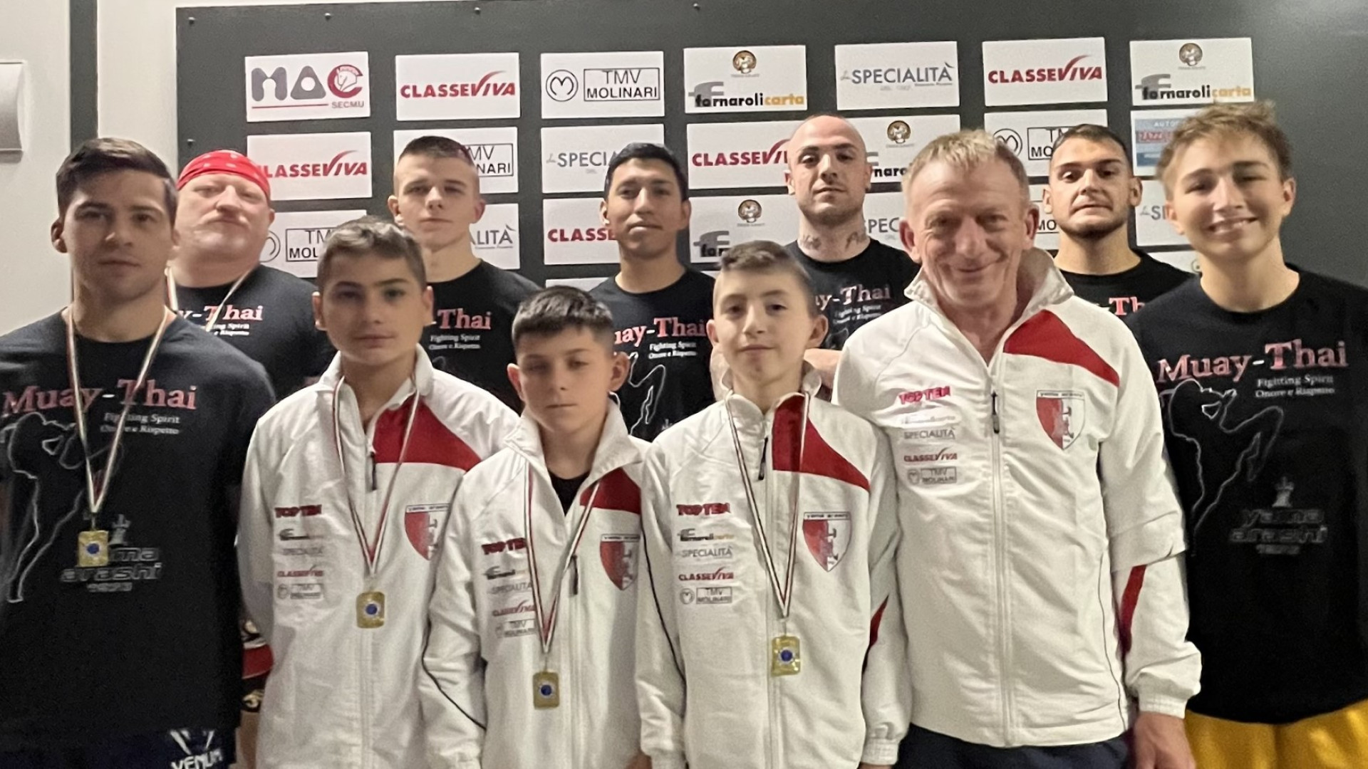 Debutto nella Muay Thai ricco di medaglie per 10 atleti della Yama Arashi