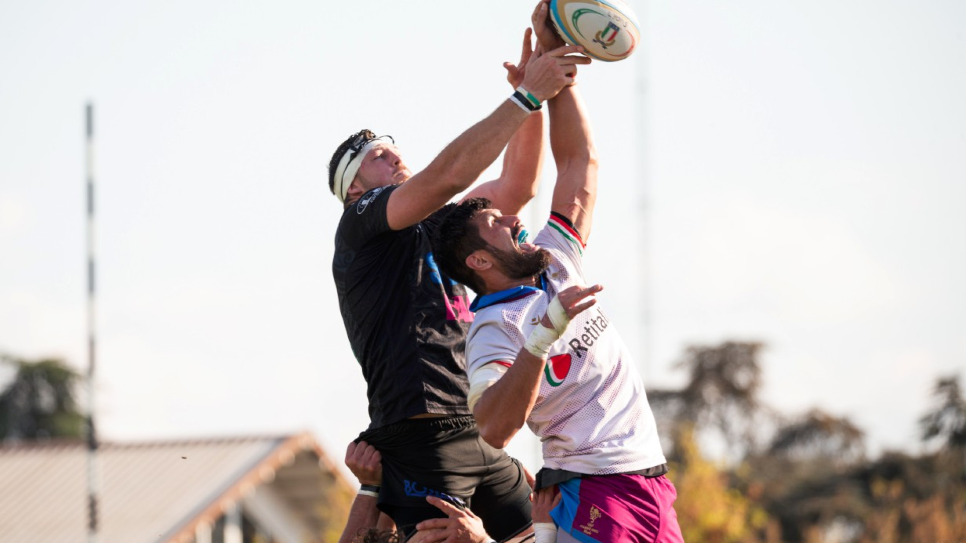 Rugby, domani Lyons nel fortino di Mogliano. Recuperano Biffi e Filizzola