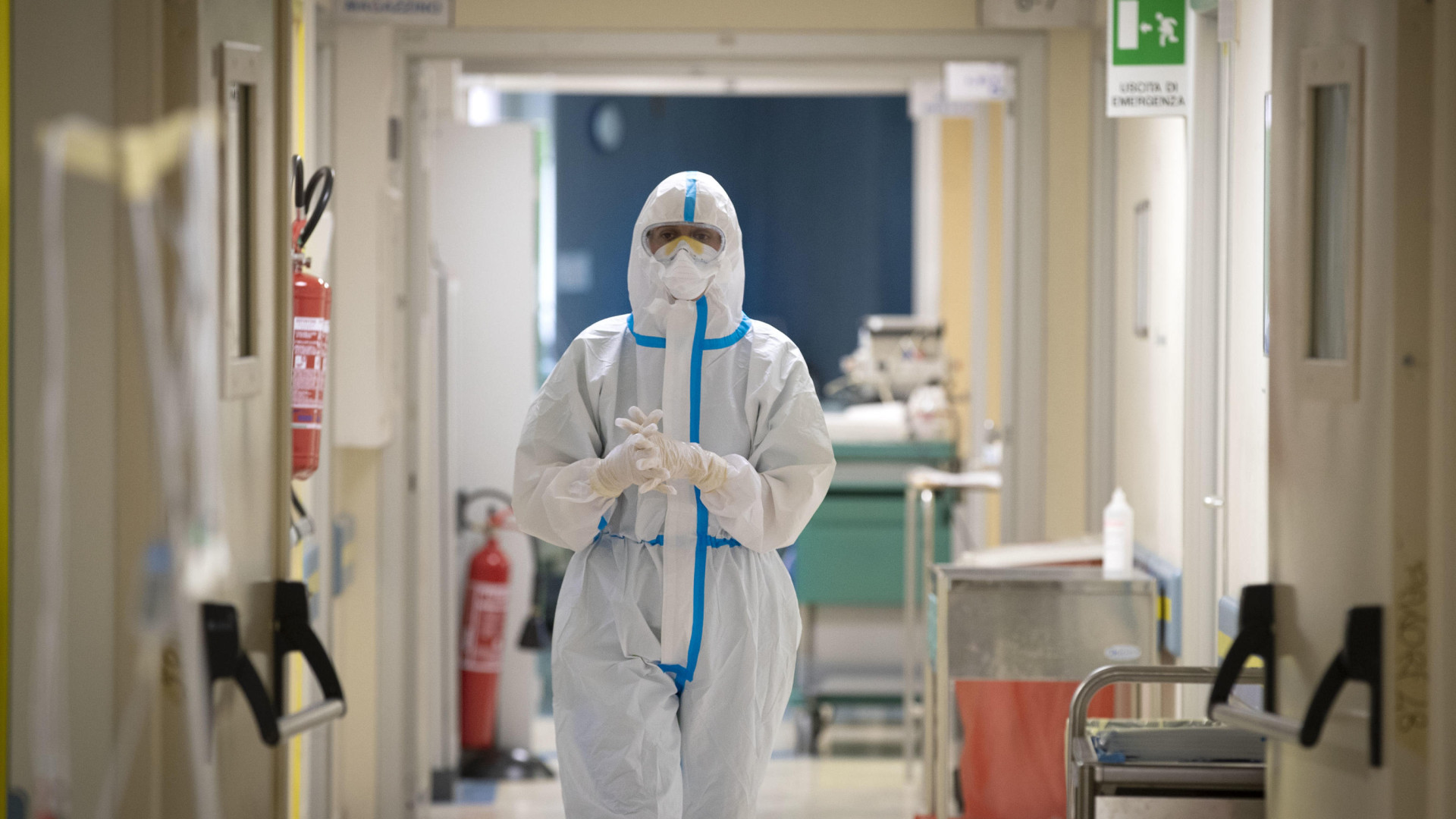 Contagi in crescita, allarme nelle Cra. Ausl: "La rete ospedaliera regge, il 118 non è in affanno"