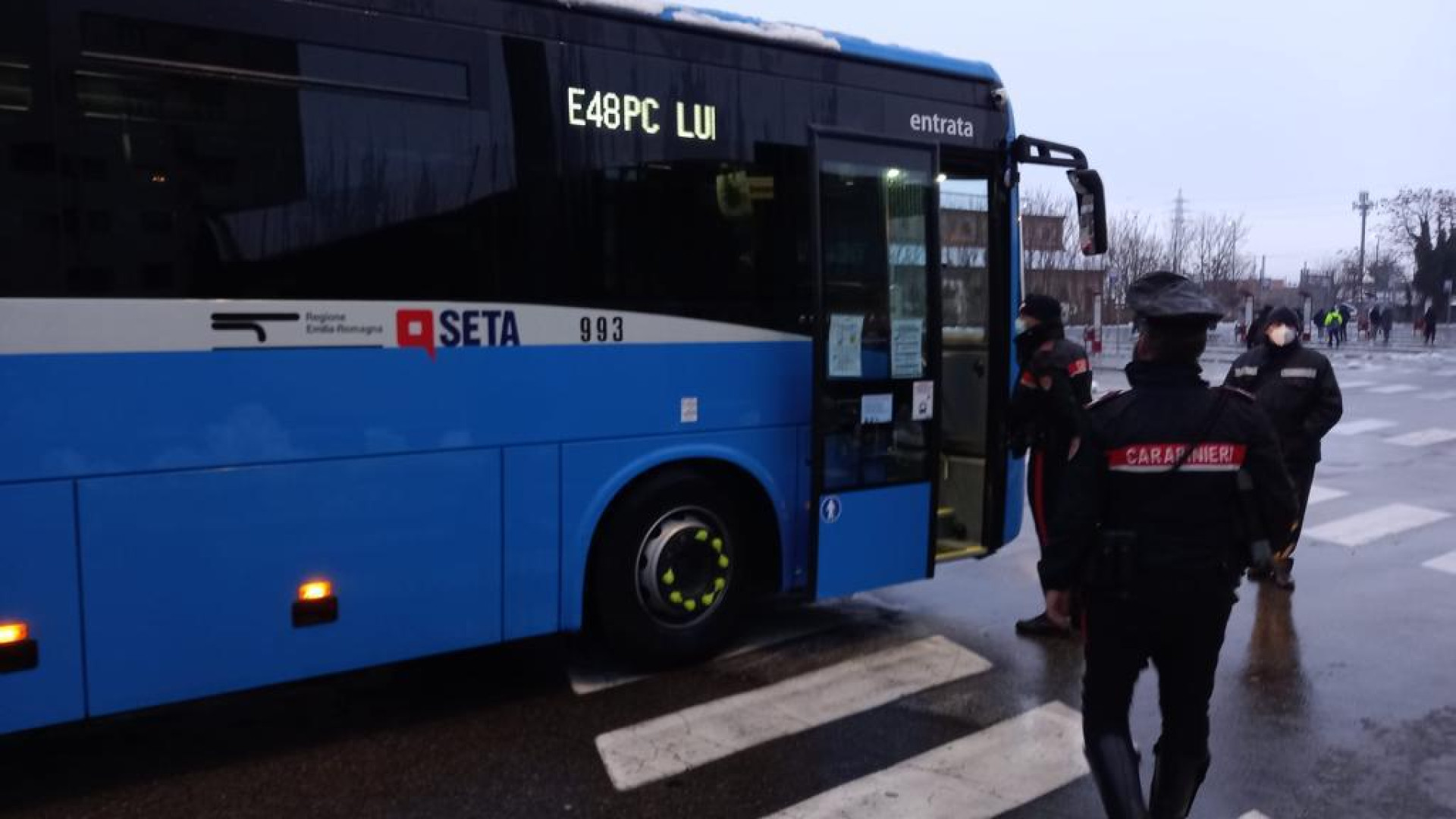 Misure anti-covid, controllate quasi 5.600 persone e 960 attività: 17 sanzioni