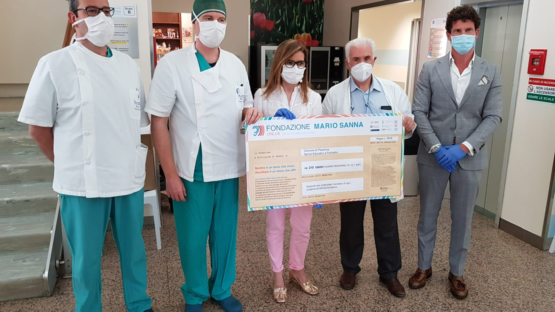 Donati al Comune 210 tablet: saranno destinati agli studenti disabili