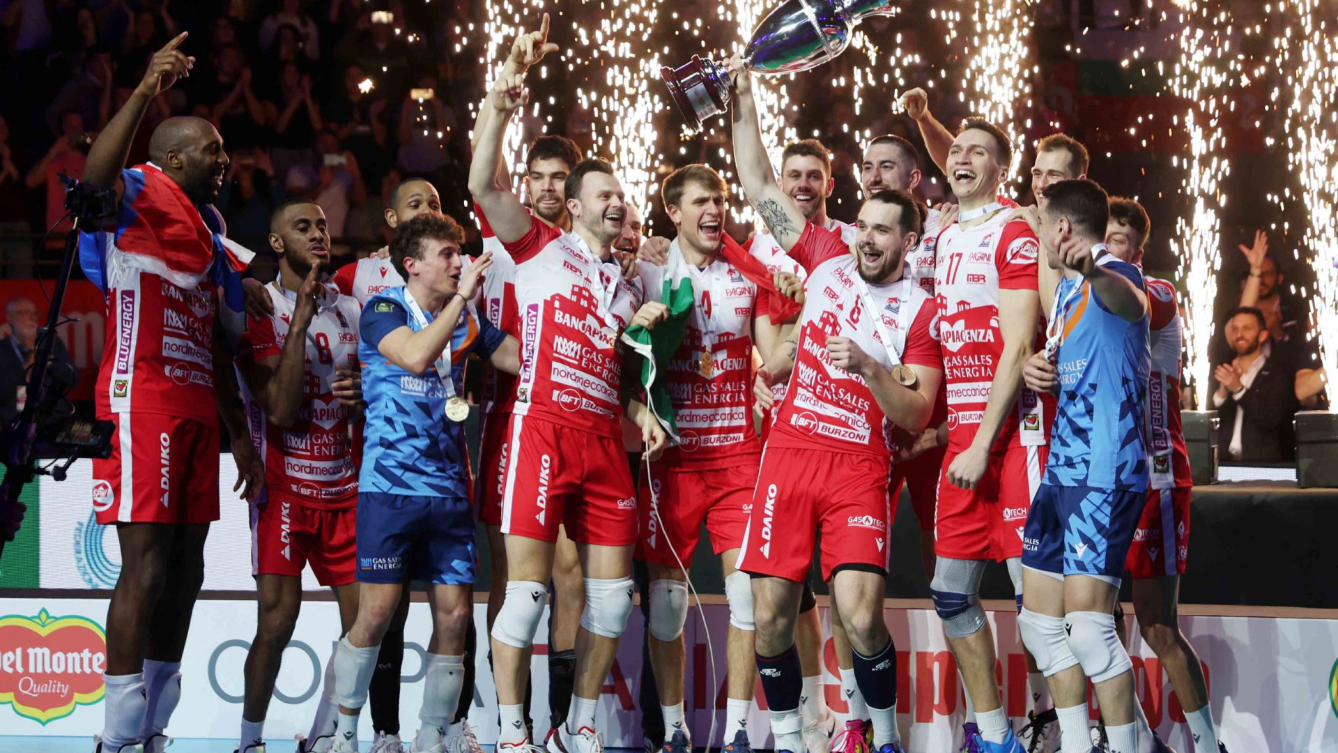 Il trionfo della Gas Sales alle 21 a "Volley Piacenza": in studio anche la Coppa