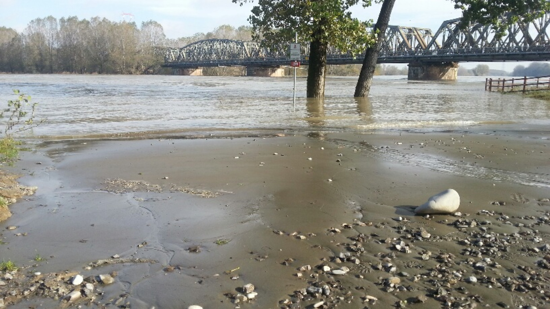Maltempo: il Po scende di un metro, bel tempo fino a domenica