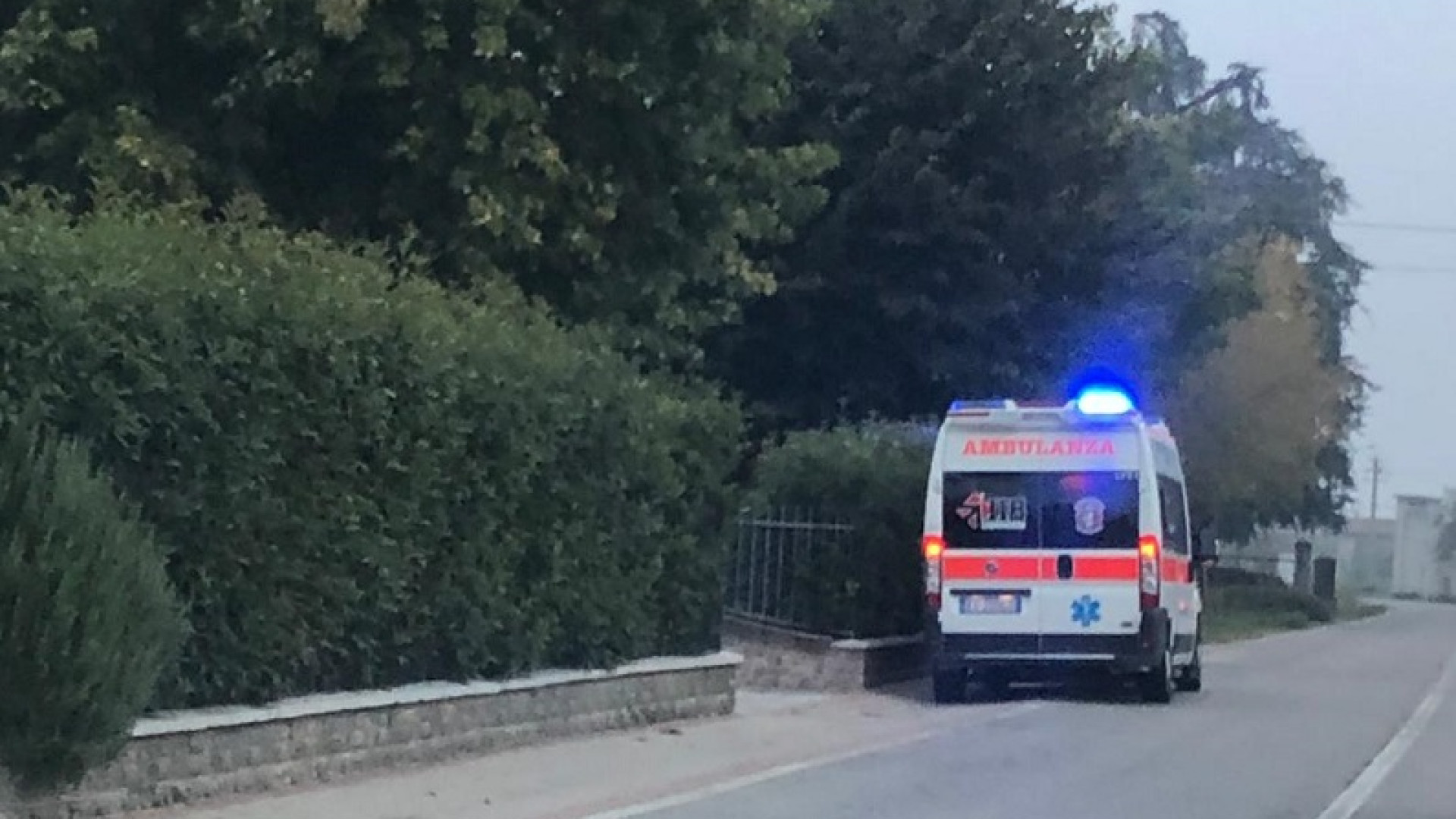 Giovane investito da una fiammata: è molto grave. Trasportato a Parma