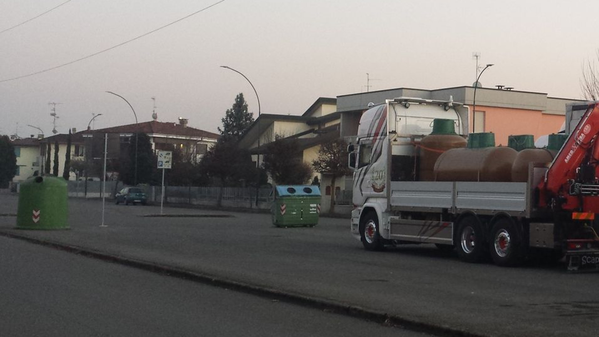 "Danni e furti di gasolio ai camion in sosta", allarme degli autotrasportatori