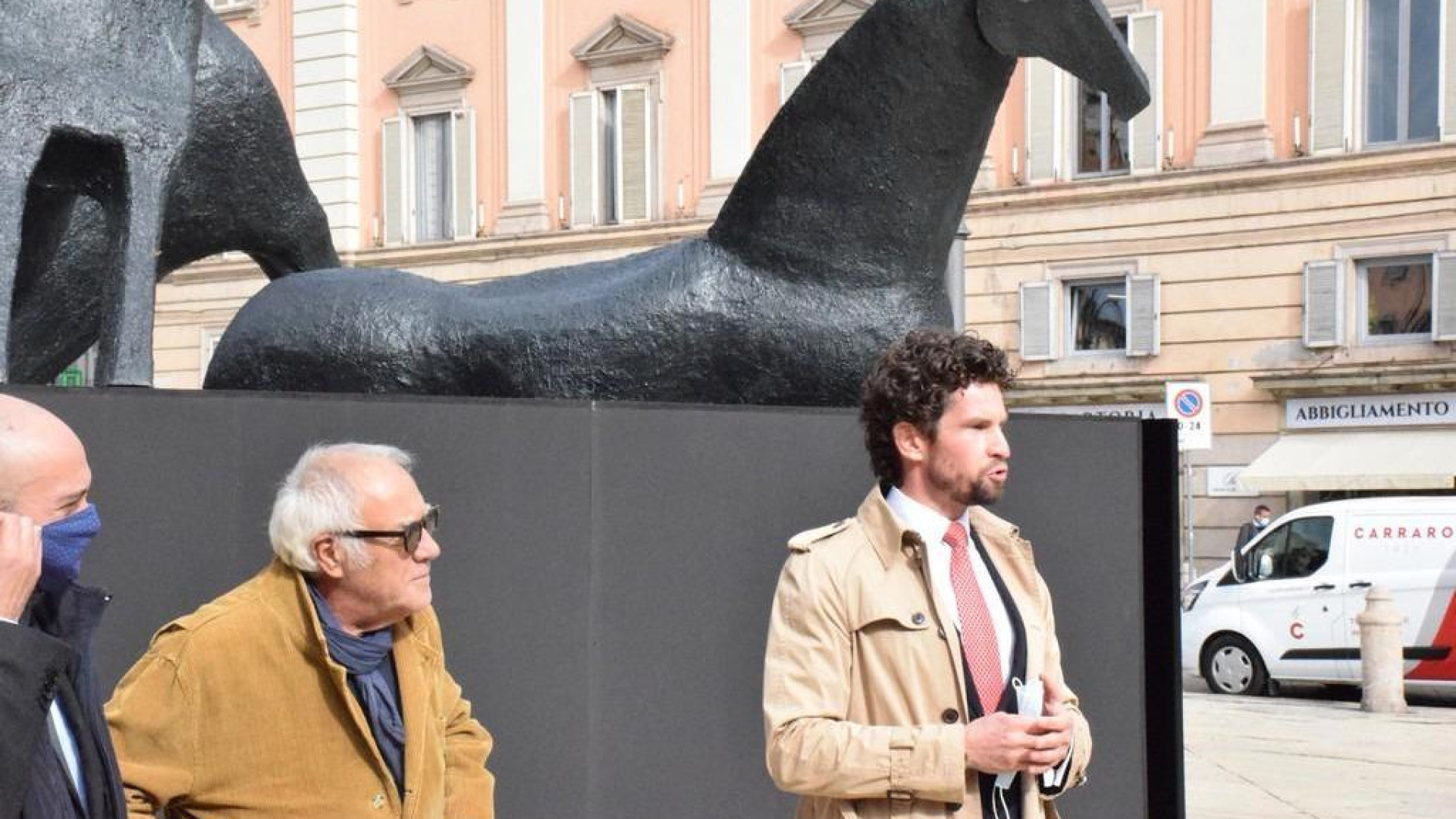 Cavalli di Paladino, l'assessore: "Installarli sul Facsal o nel vallo del Farnese"